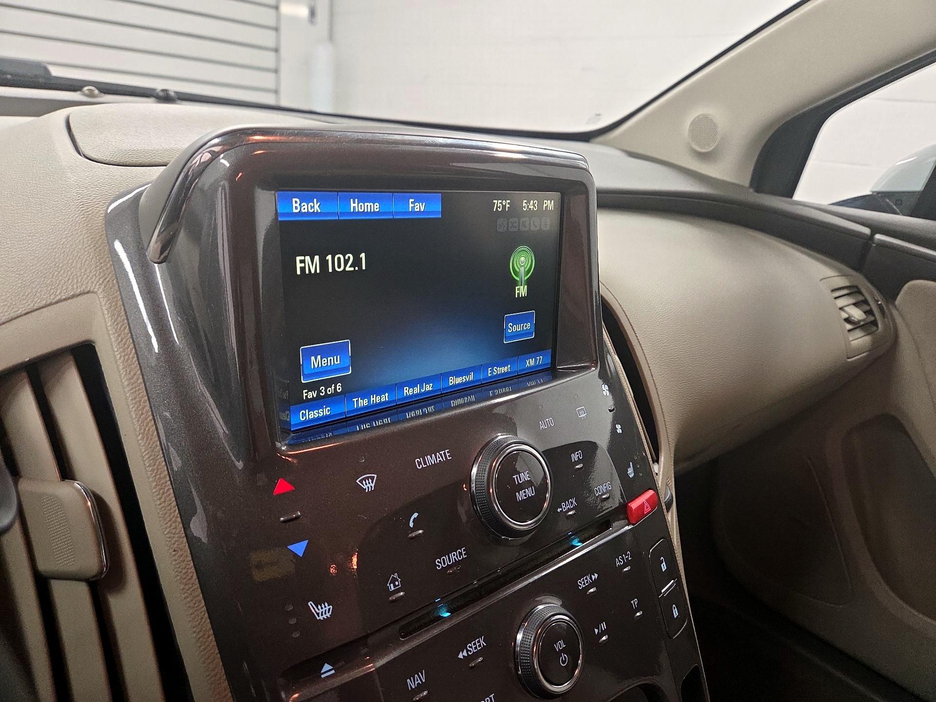 Thumbnail: 2015 Chevrolet Volt - 13