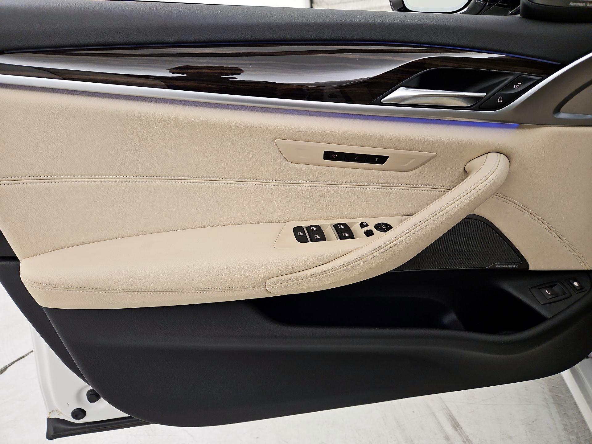 Thumbnail: 2020 BMW 5 Series - 12