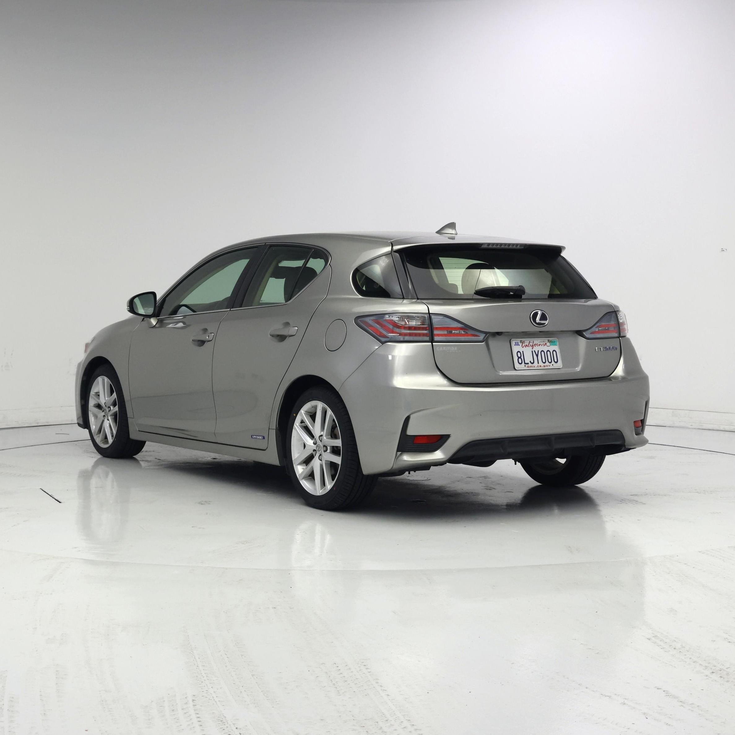 Thumbnail: 2017 Lexus CT - 2
