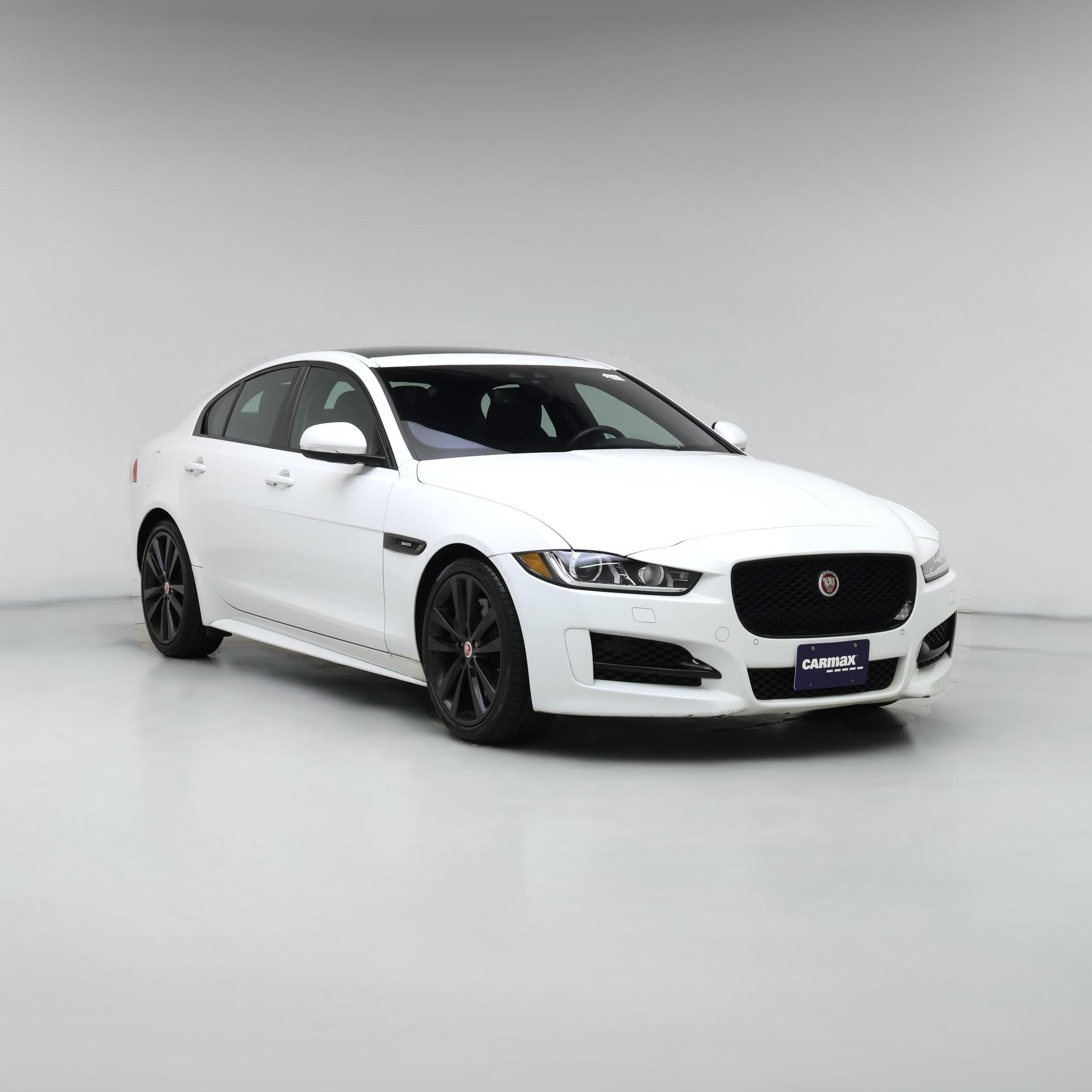 Thumbnail: 2017 Jaguar XE - 1