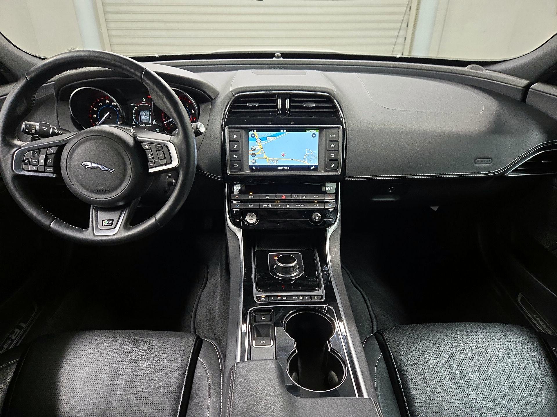 Thumbnail: 2017 Jaguar XE - 9