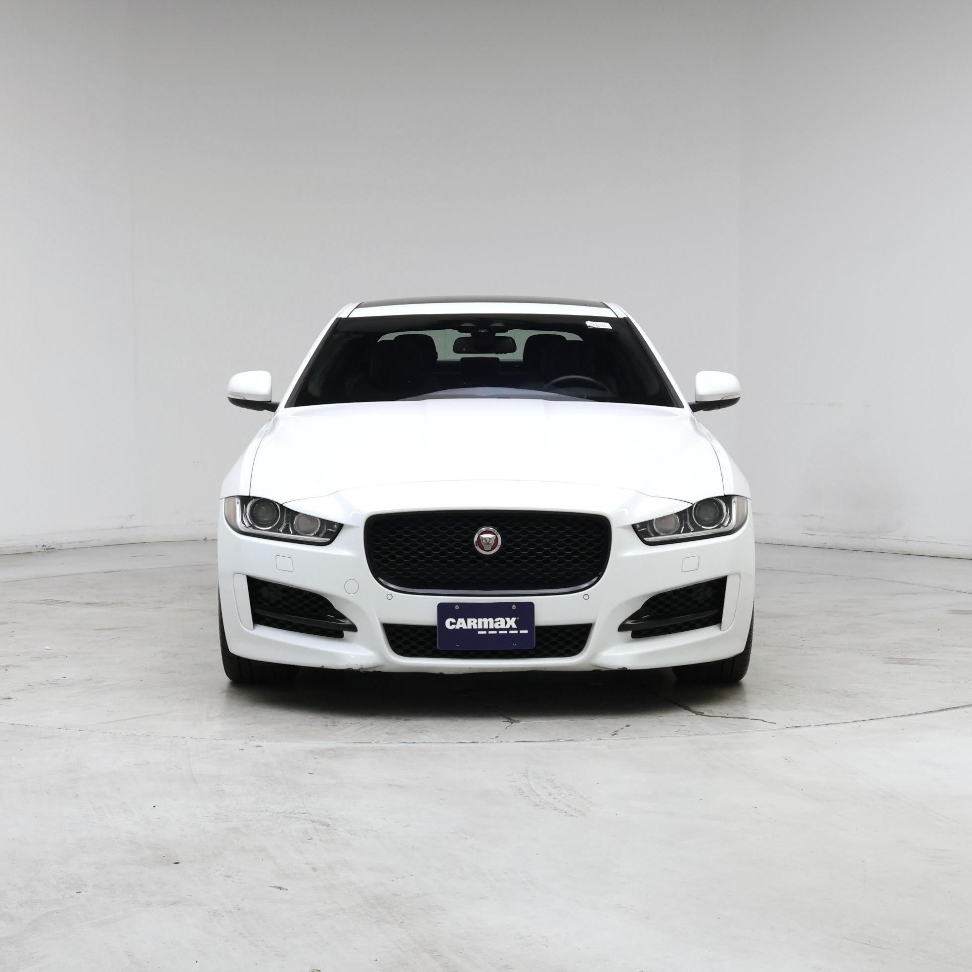 Thumbnail: 2017 Jaguar XE - 5
