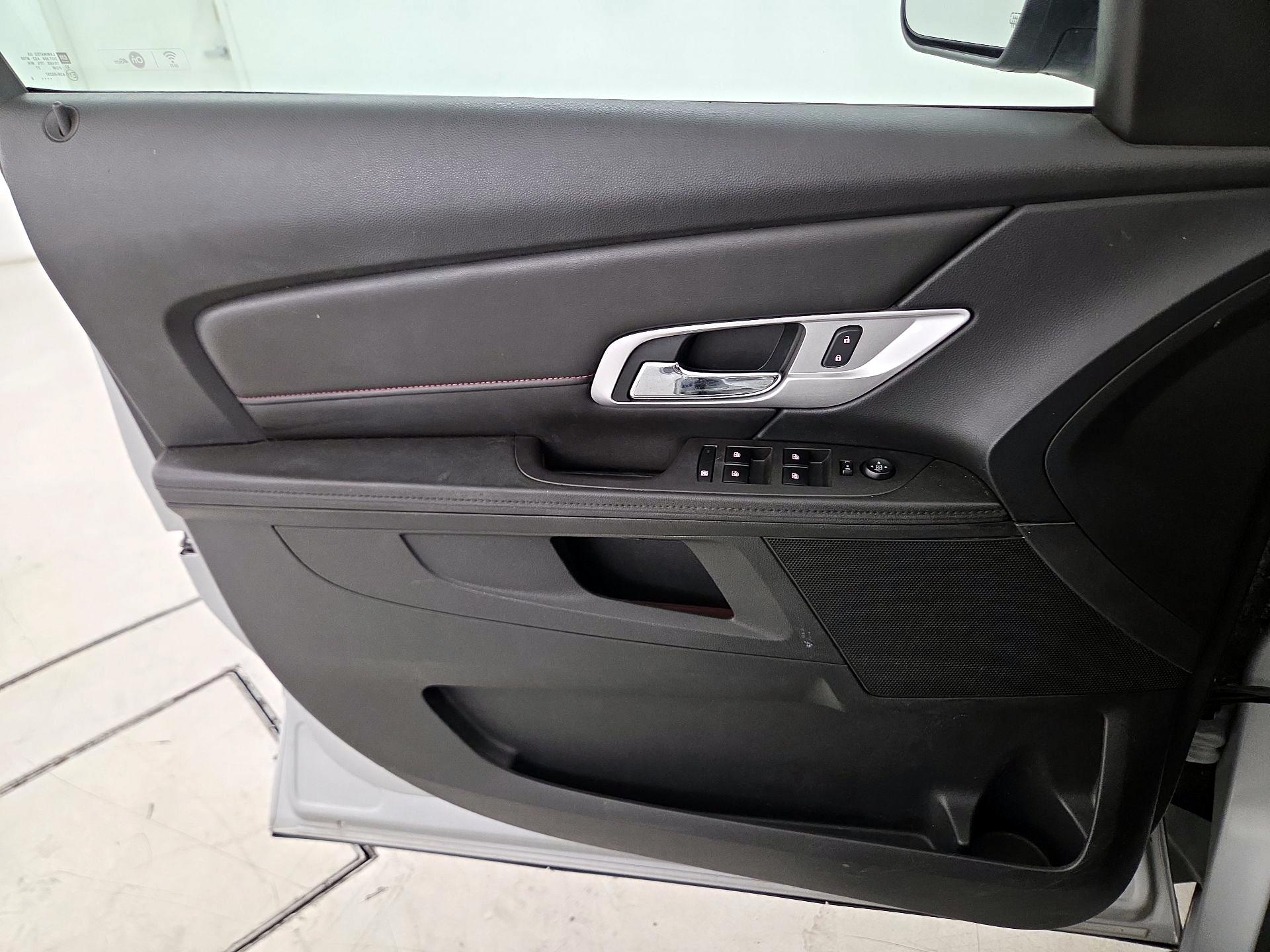 Thumbnail: 2016 GMC Terrain - 12