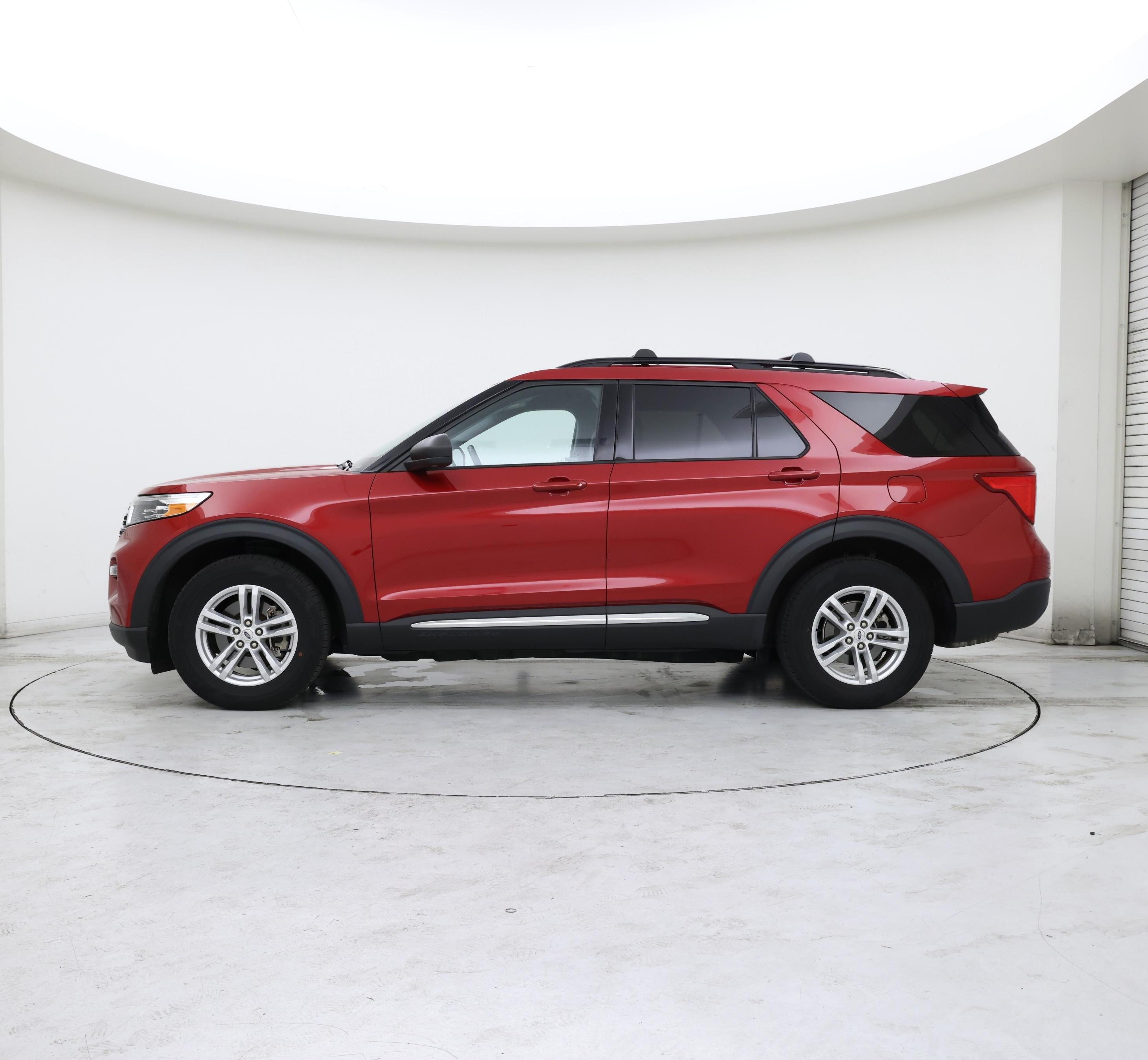 Thumbnail: 2021 Ford Explorer - 3