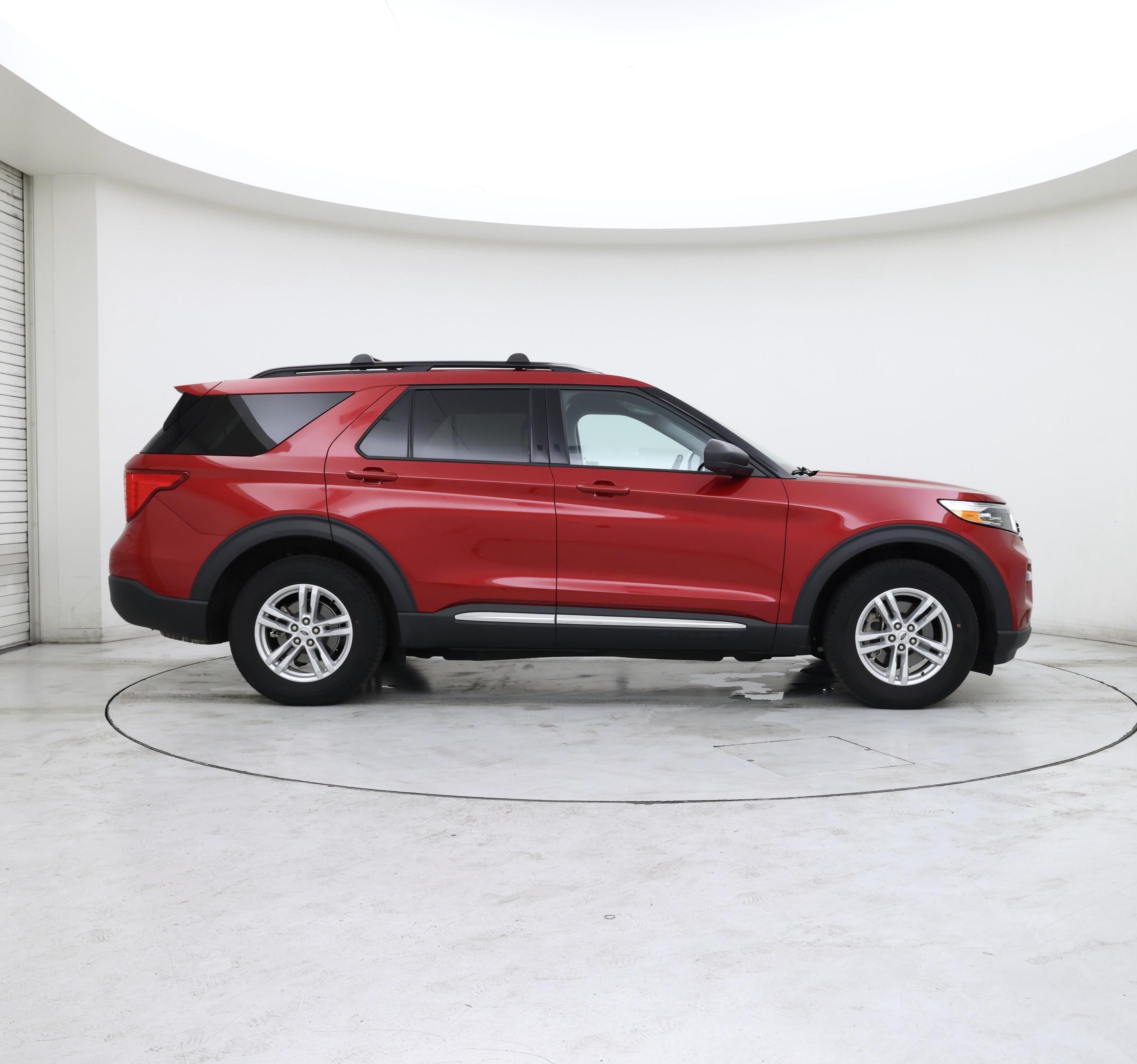 Thumbnail: 2021 Ford Explorer - 7