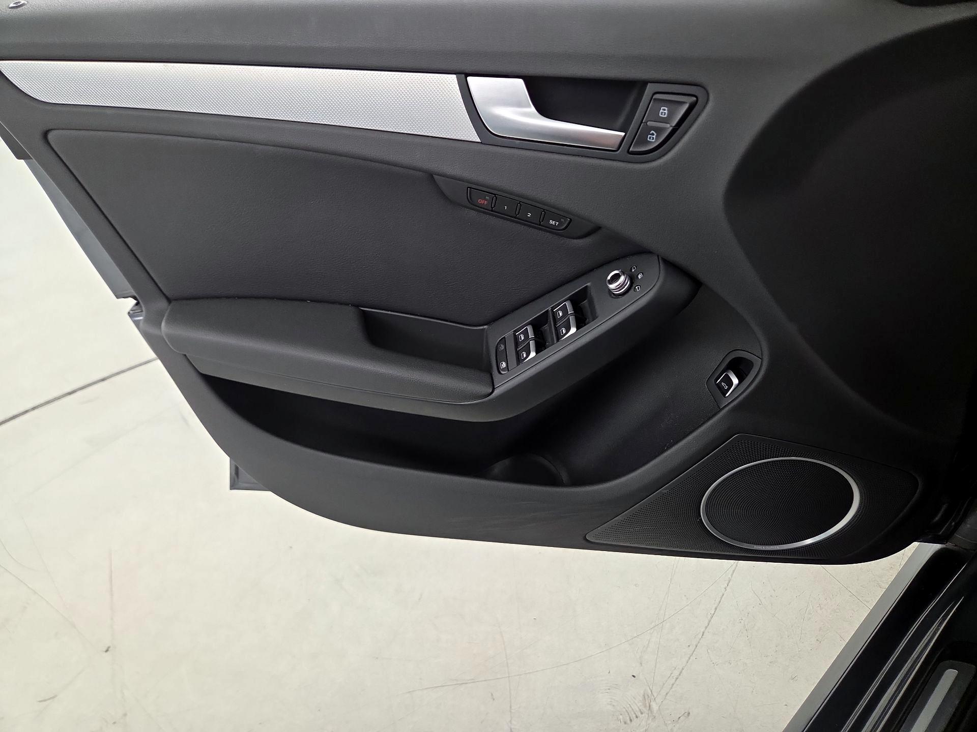 Thumbnail: 2016 Audi A4 - 12