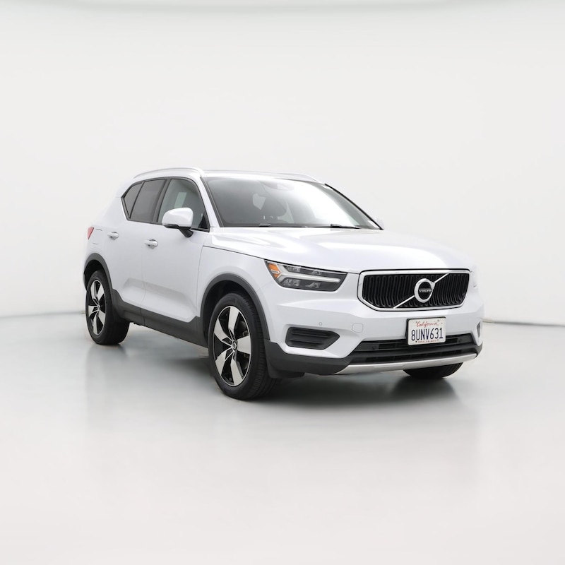 2020 Volvo XC40 T4 Momentum