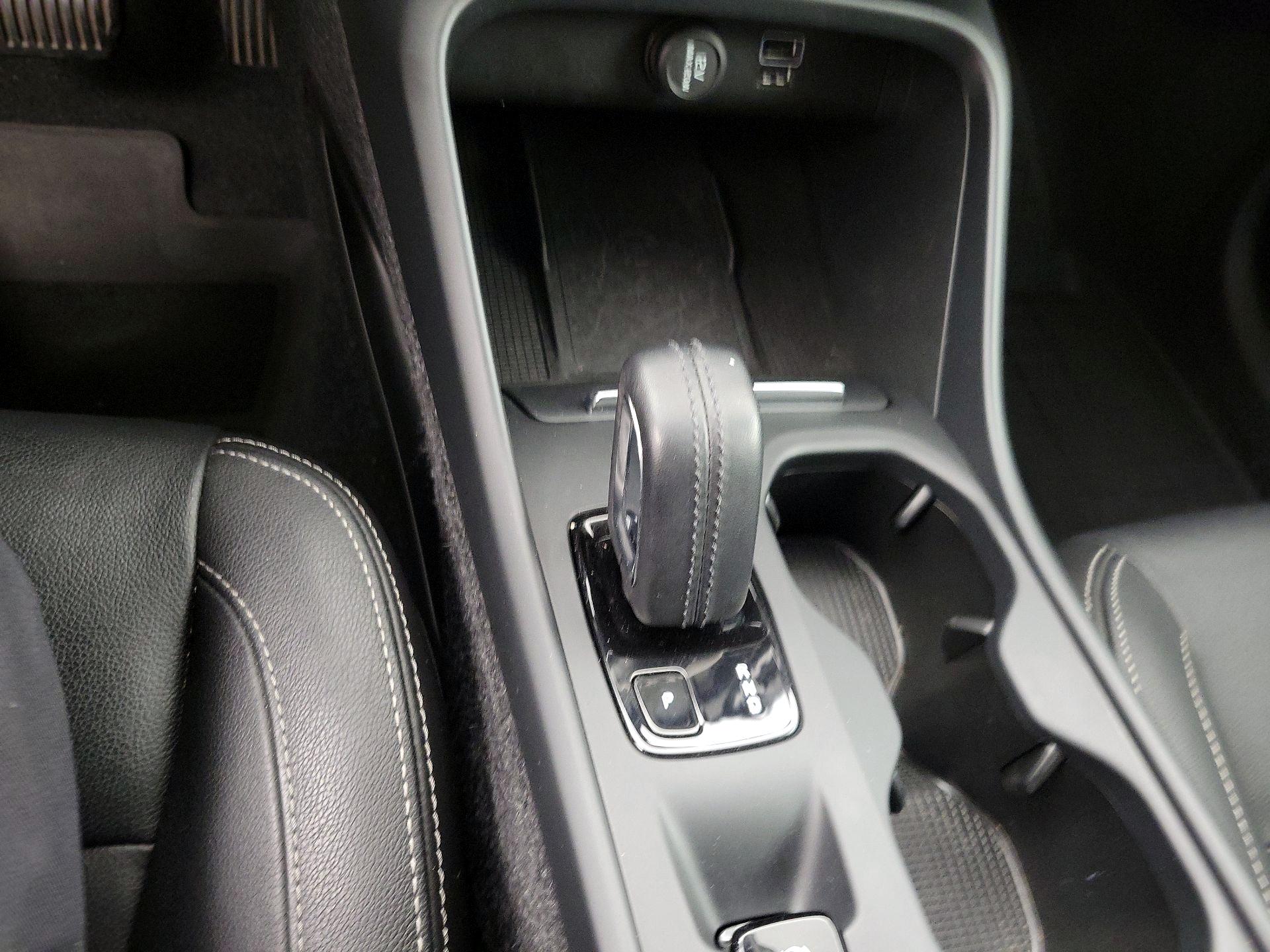 Thumbnail: 2020 Volvo XC40 - 17