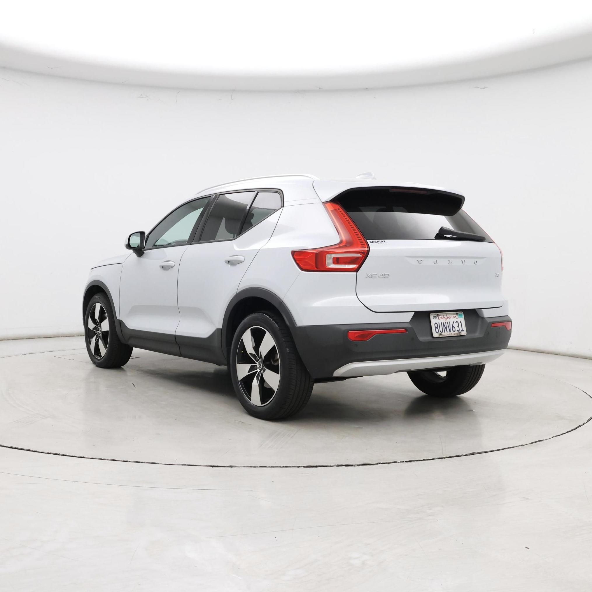 Thumbnail: 2020 Volvo XC40 - 2