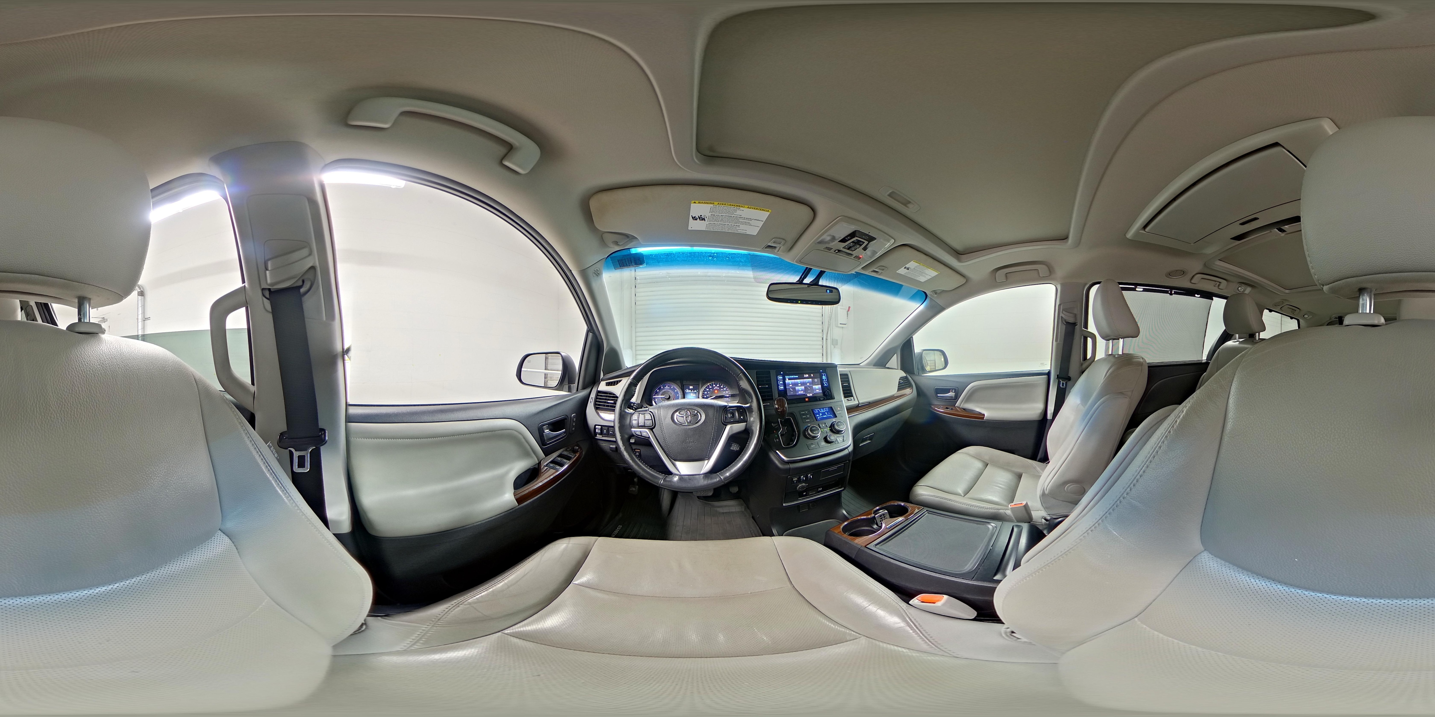 2017 Toyota Sienna Limited - Photo 25