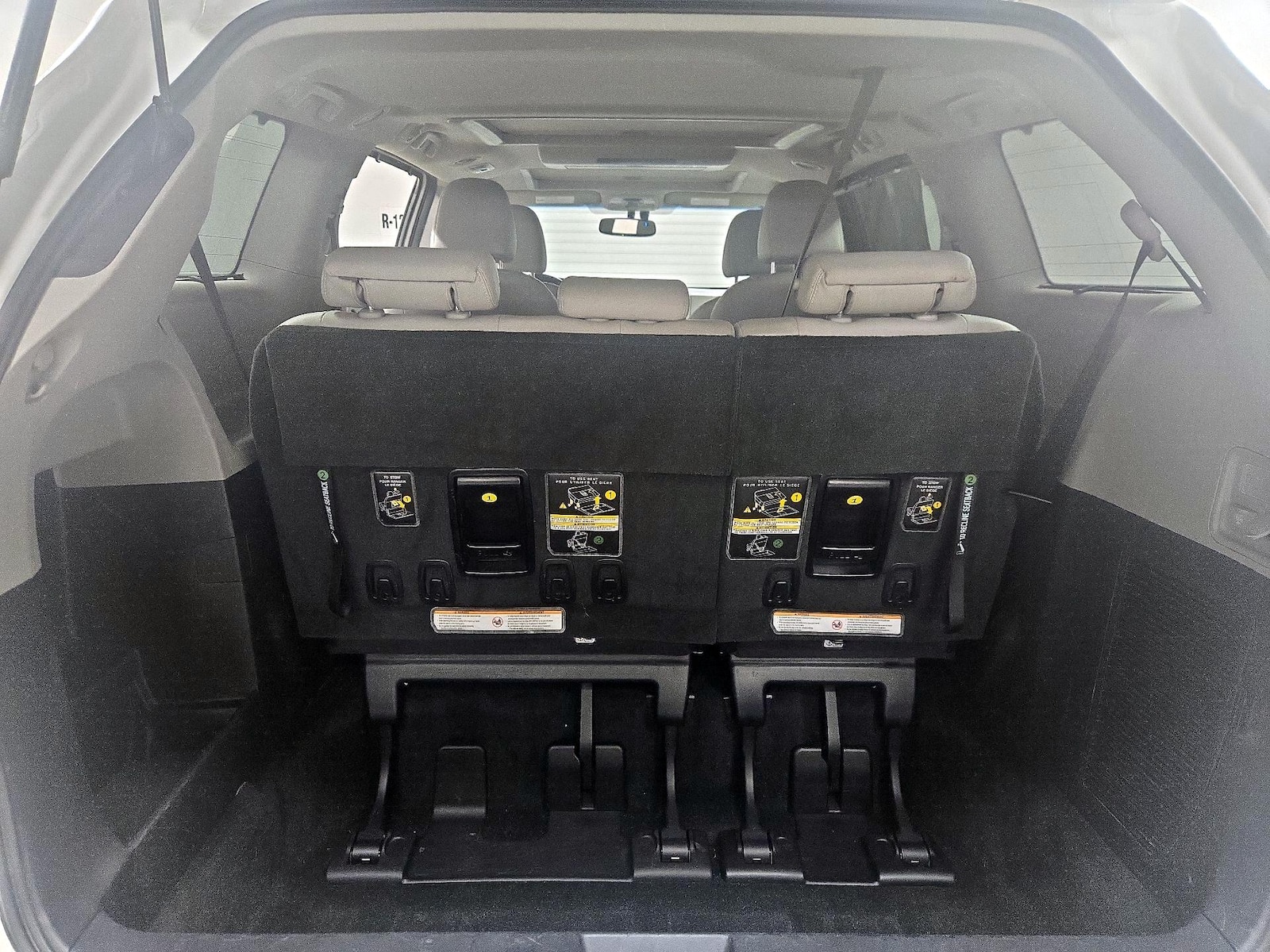 2017 Toyota Sienna Limited - Photo 20