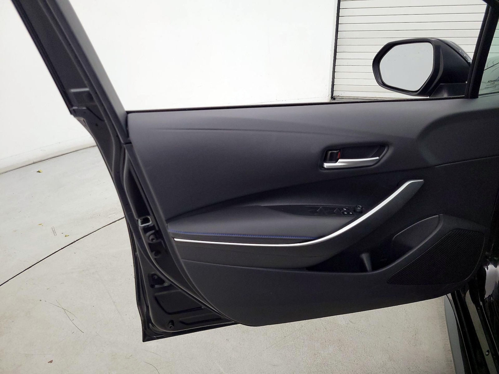 2022 Toyota Corolla SE - Photo 13