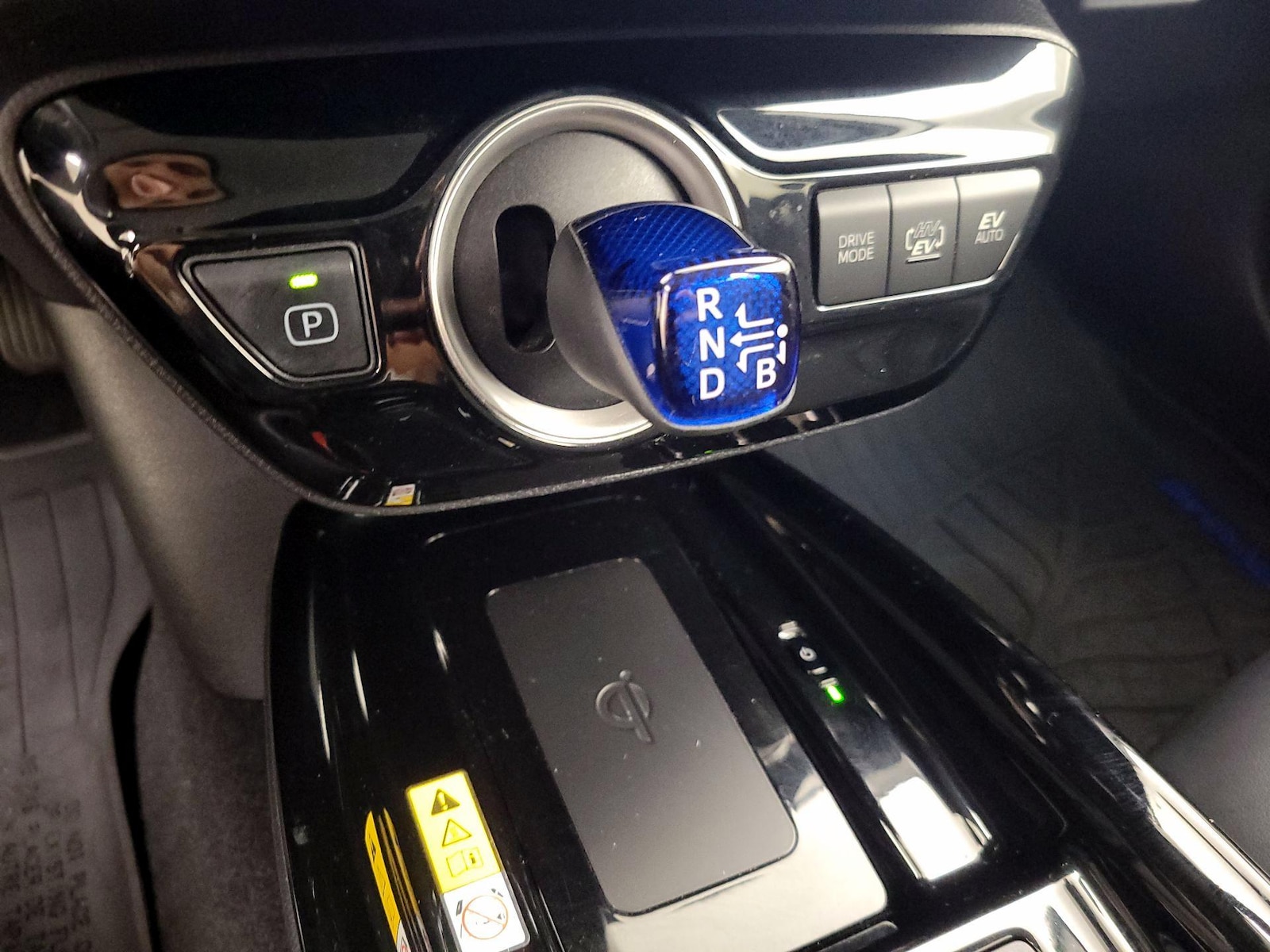 2020 Toyota Prius Prime XLE - Photo 19