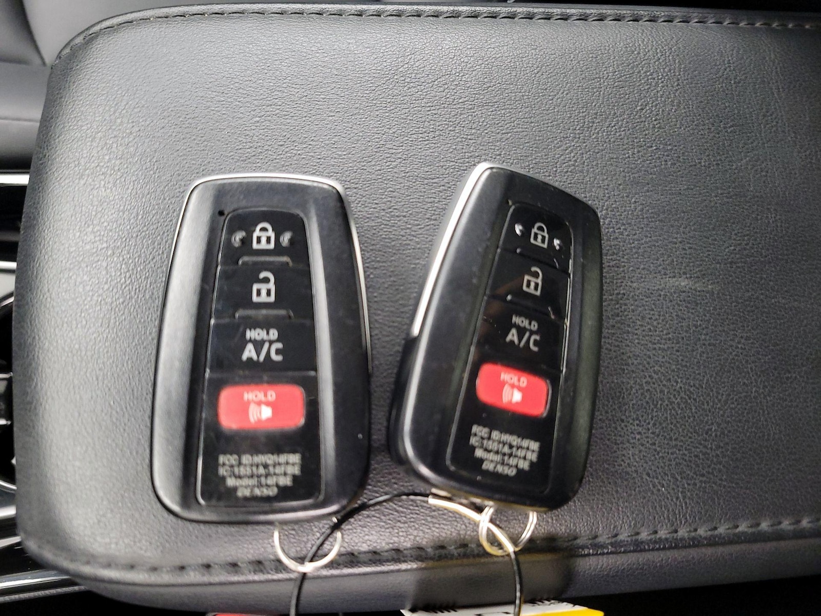 2020 Toyota Prius Prime XLE - Photo 23