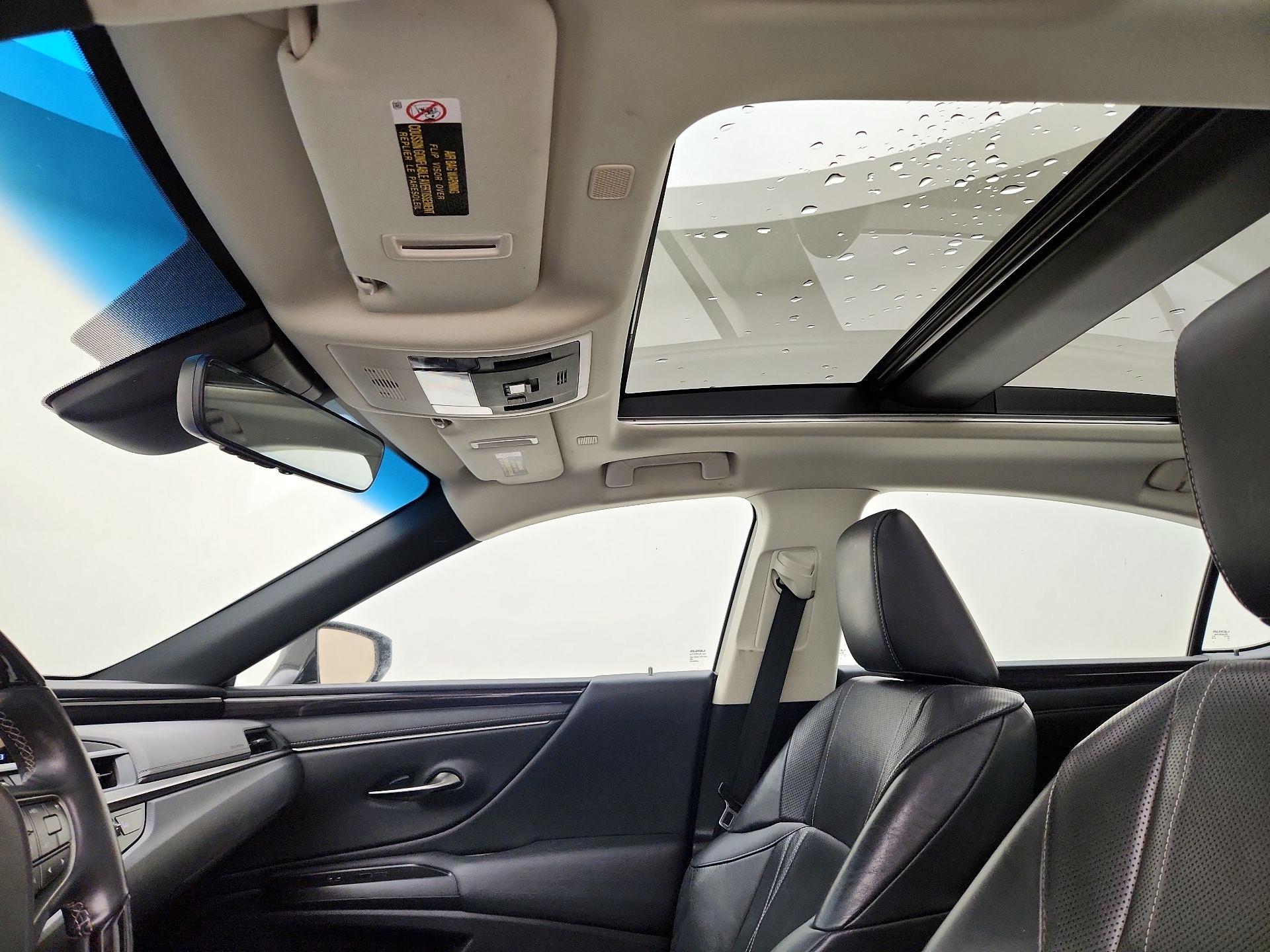 Thumbnail: 2019 Lexus ES - 20