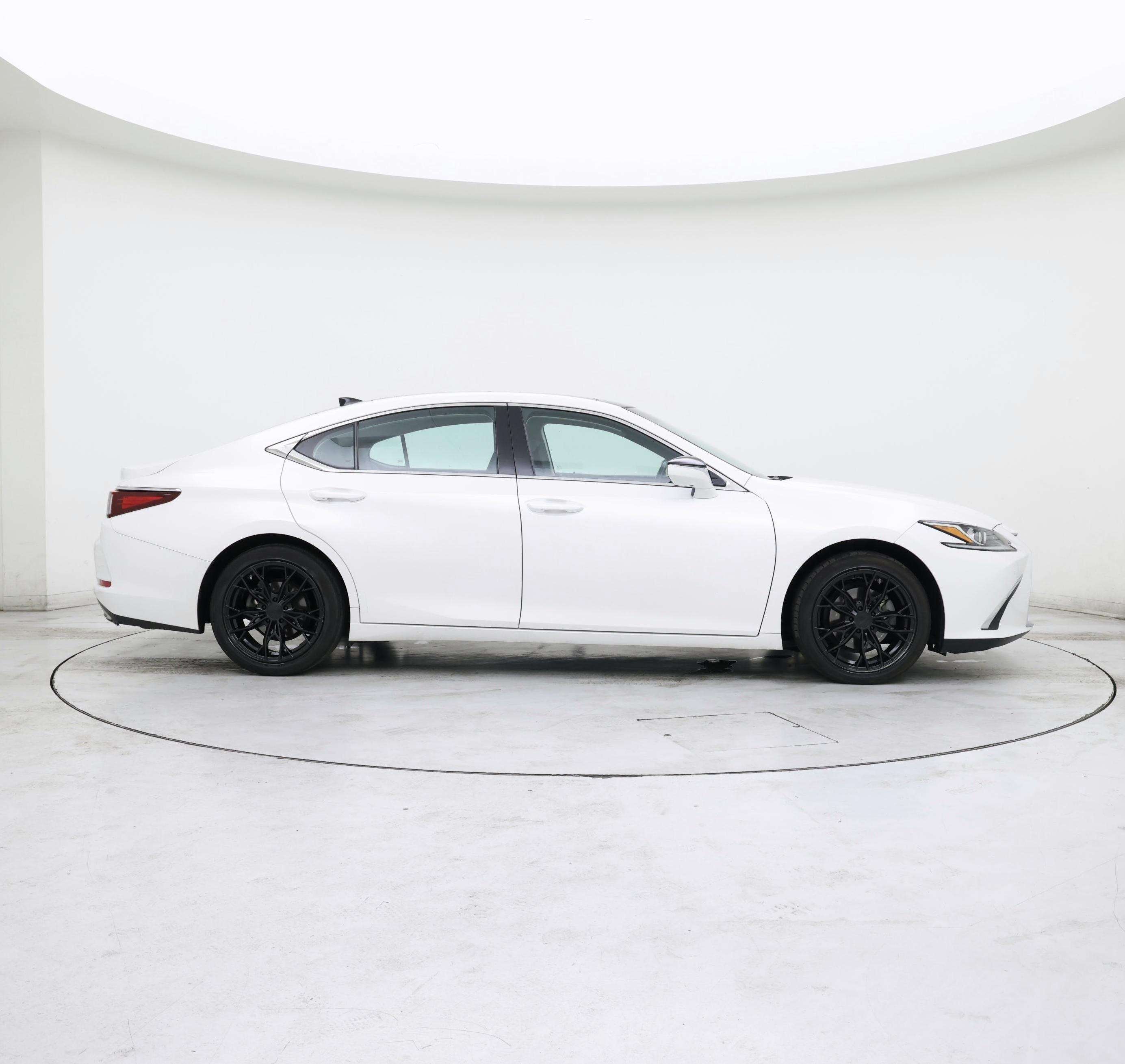 Thumbnail: 2019 Lexus ES - 7