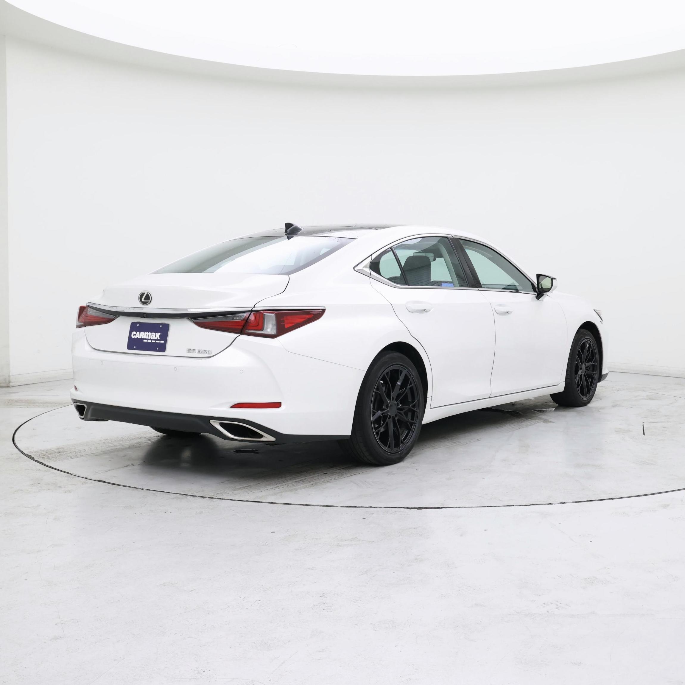 Thumbnail: 2019 Lexus ES - 8