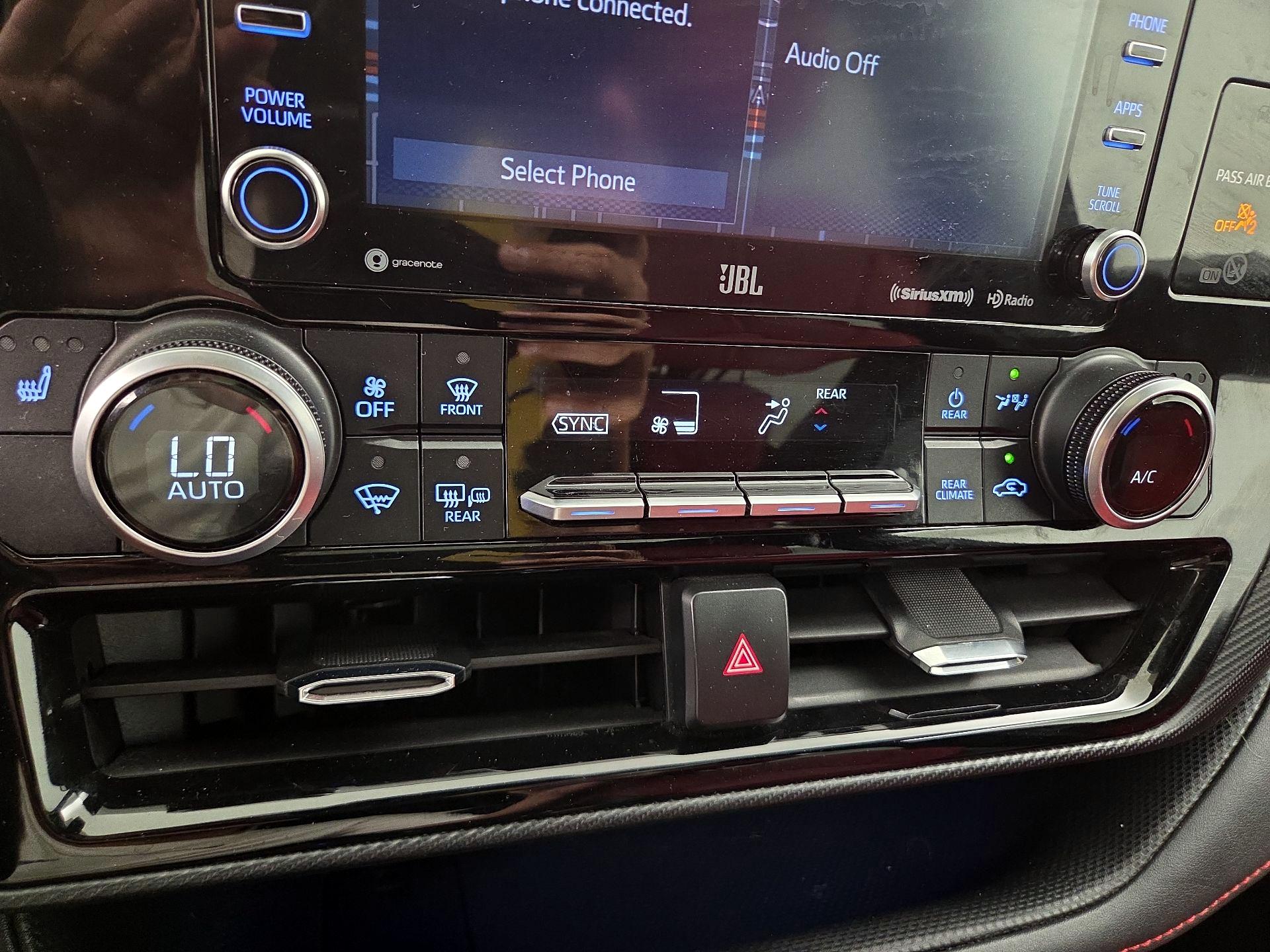 Thumbnail: 2021 Toyota Highlander - 17