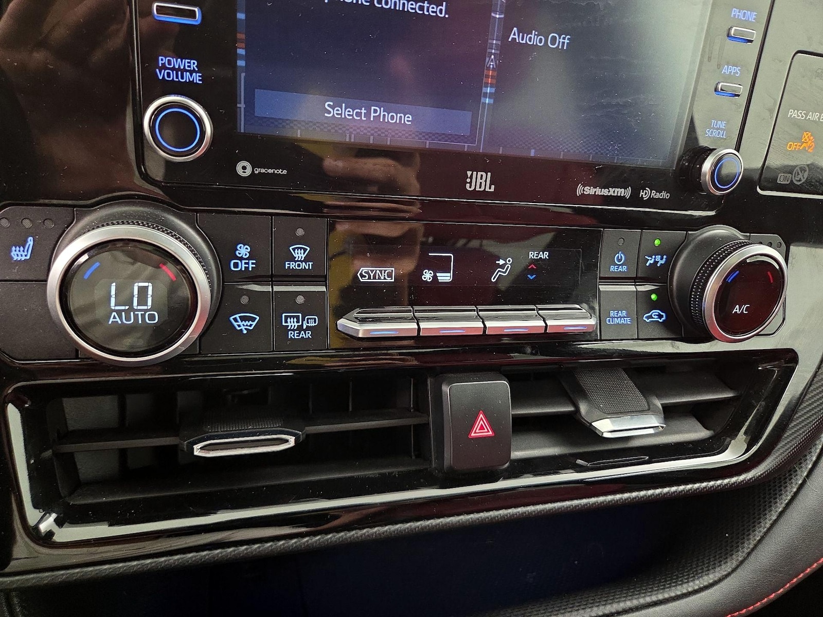 2021 Toyota Highlander XSE - Photo 18