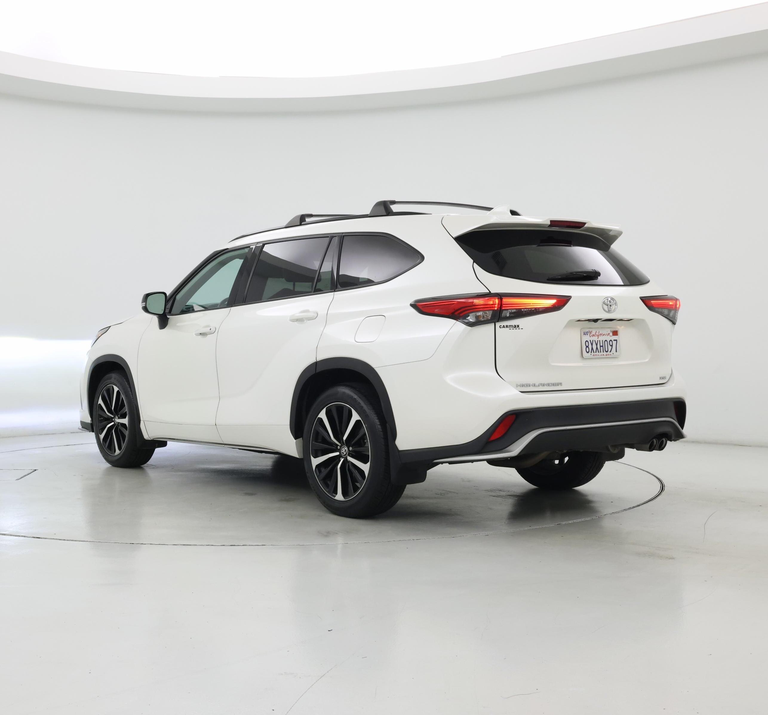 Thumbnail: 2021 Toyota Highlander - 2