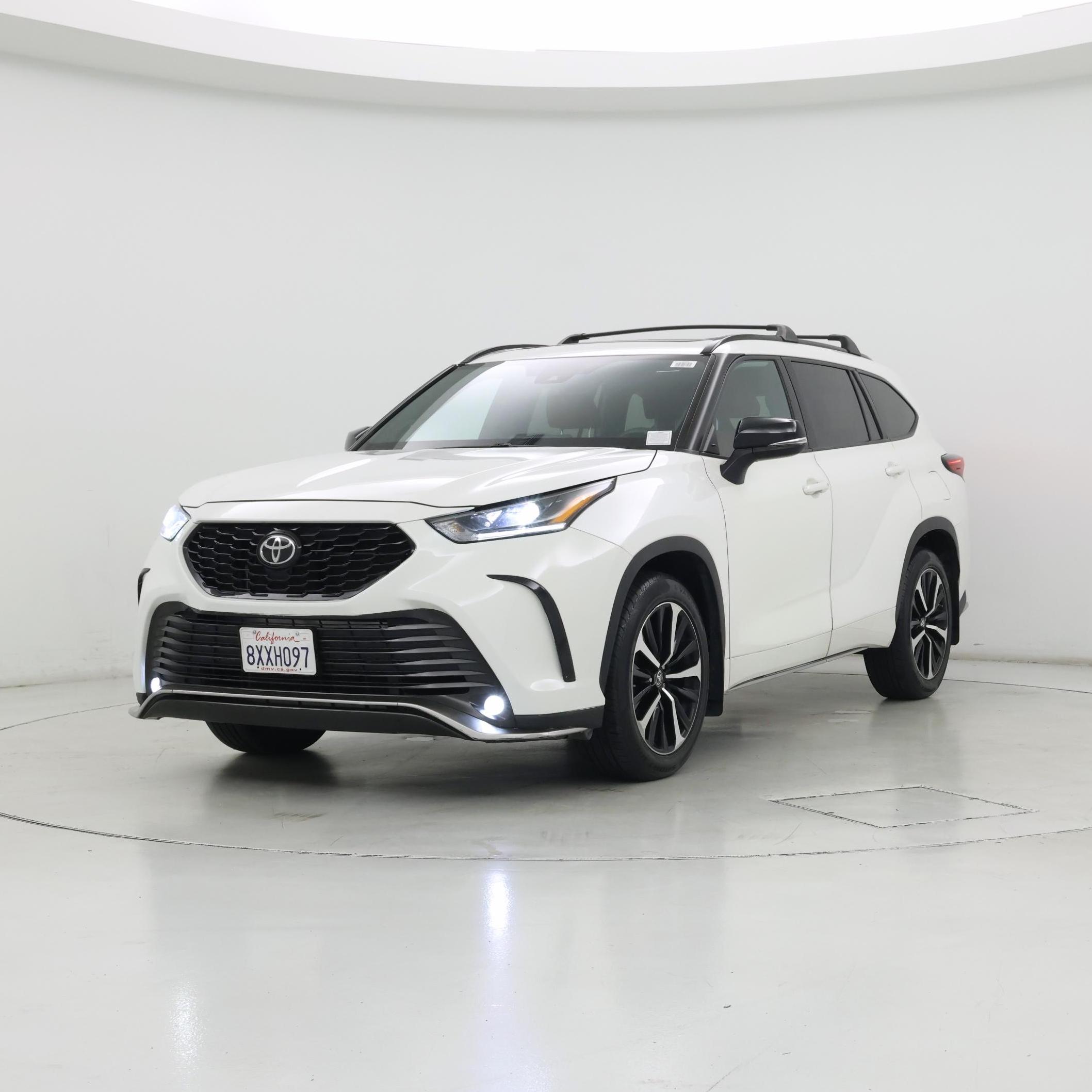 Thumbnail: 2021 Toyota Highlander - 4
