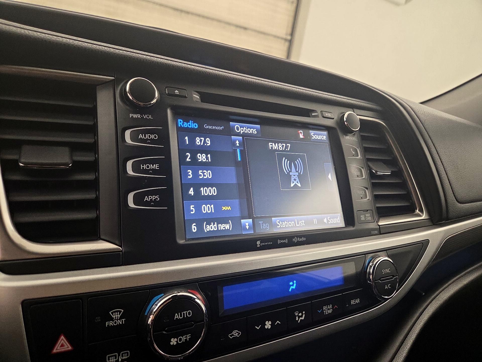 Thumbnail: 2018 Toyota Highlander - 16