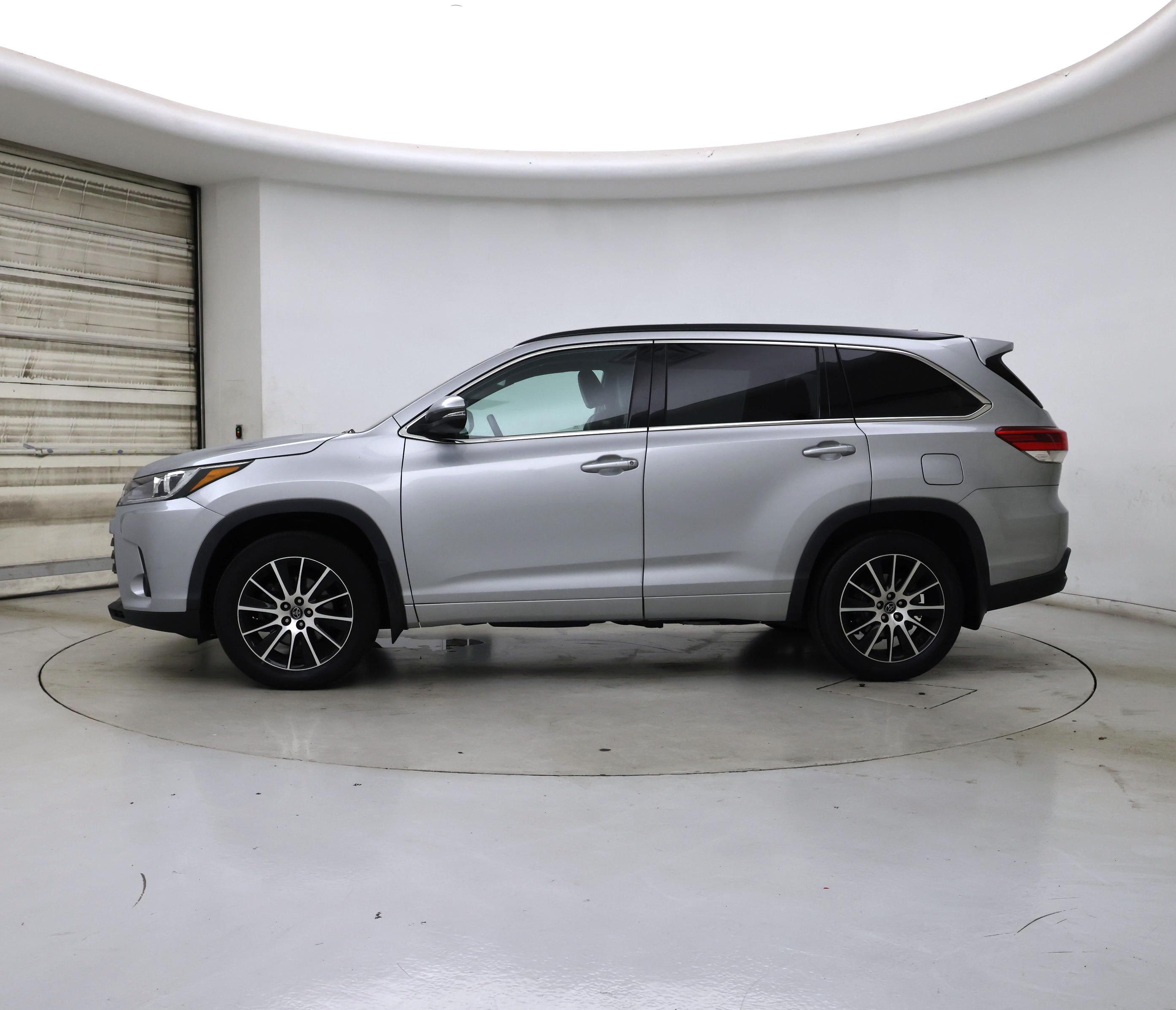 Thumbnail: 2018 Toyota Highlander - 3