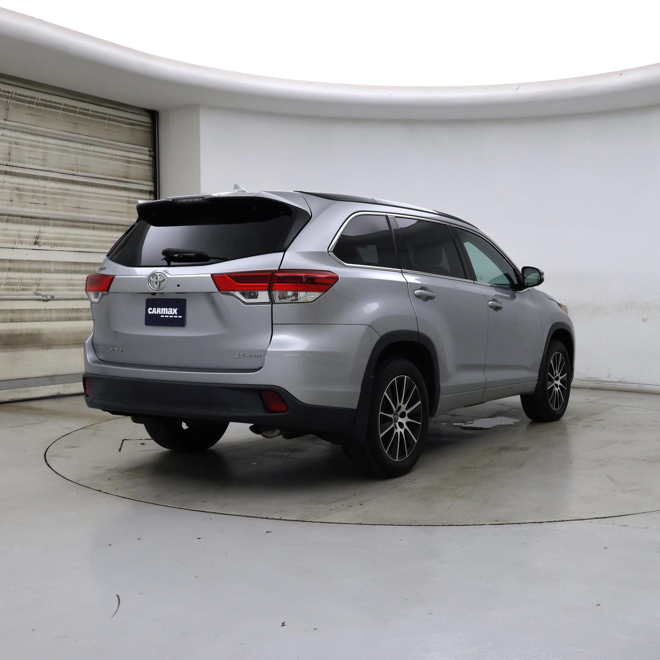 Thumbnail: 2018 Toyota Highlander - 8