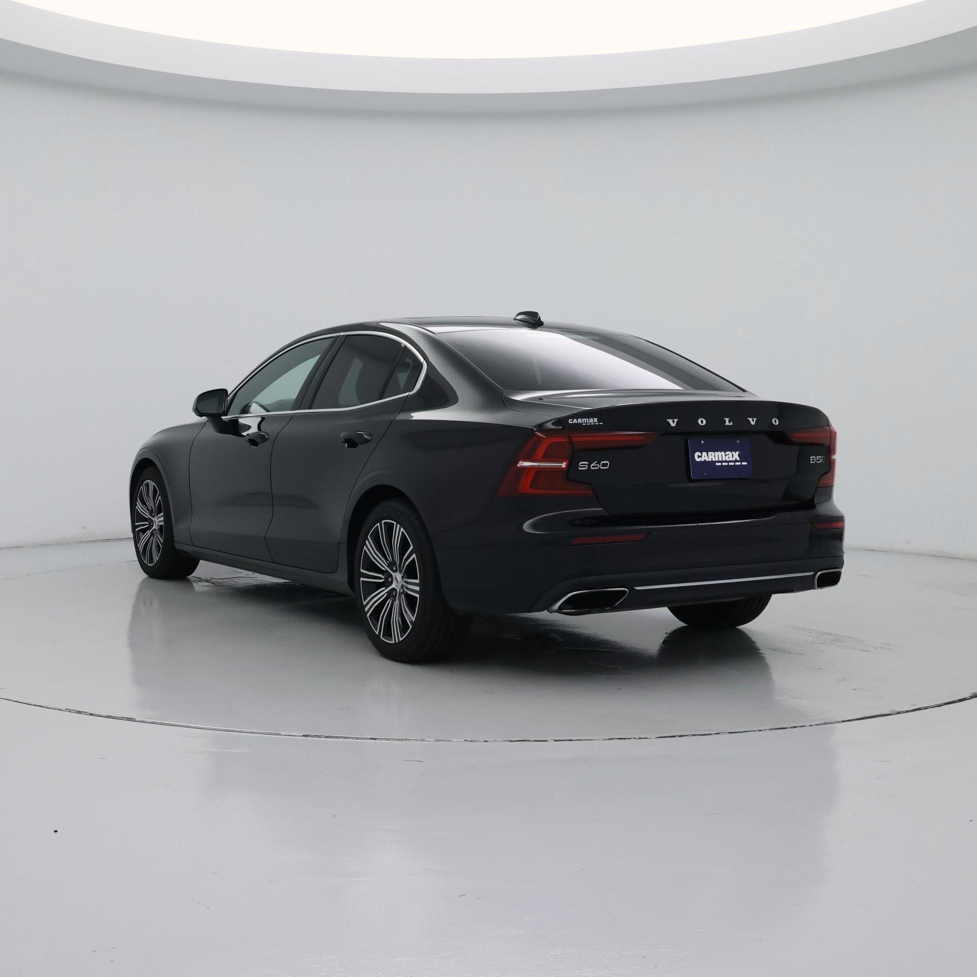 Thumbnail: 2022 Volvo S60 - 2