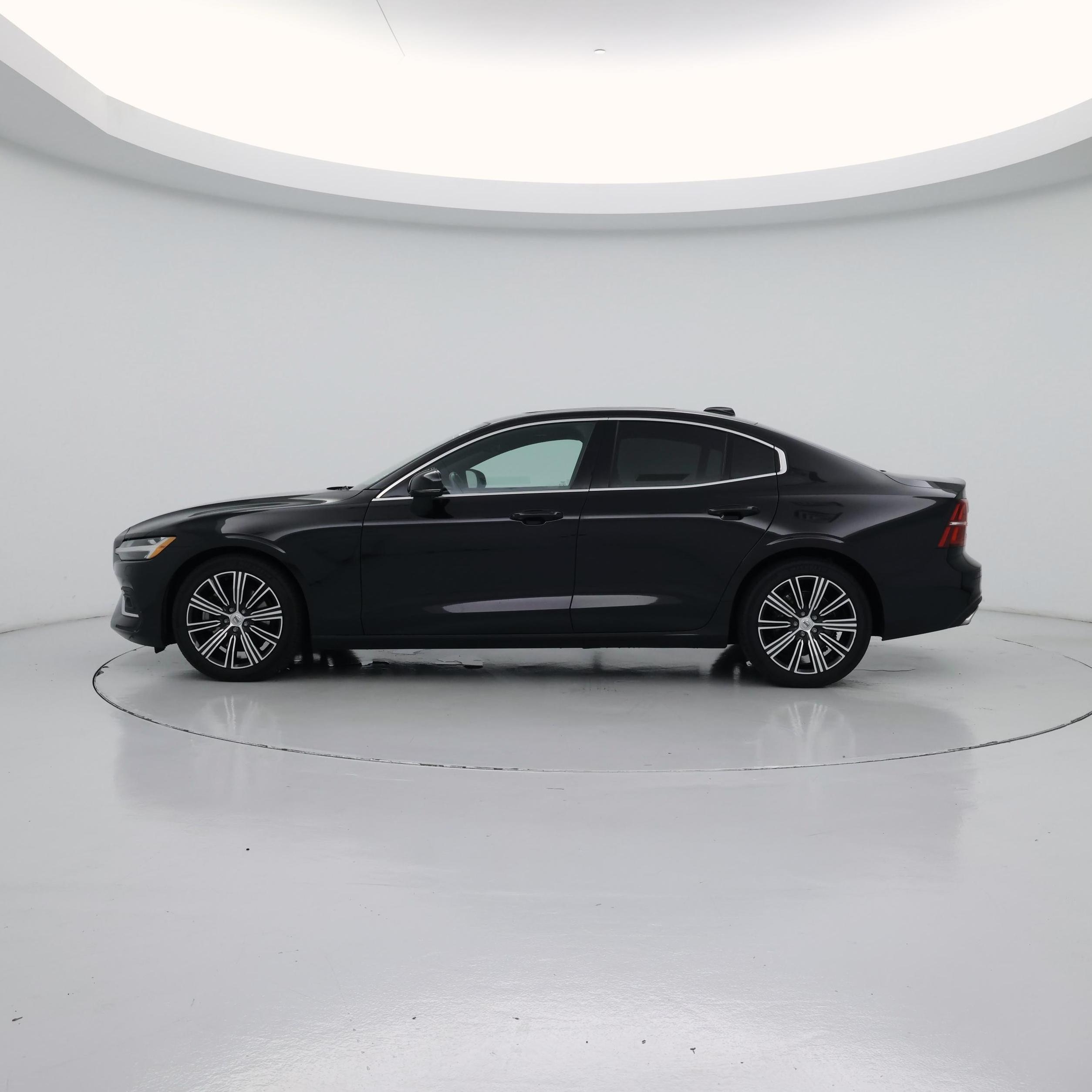 Thumbnail: 2022 Volvo S60 - 3