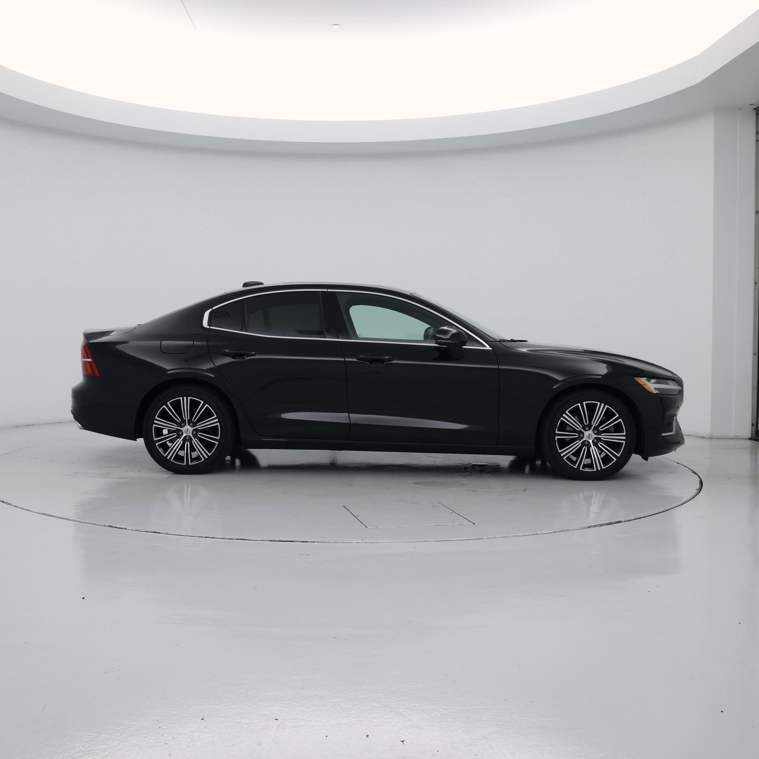 Thumbnail: 2022 Volvo S60 - 7