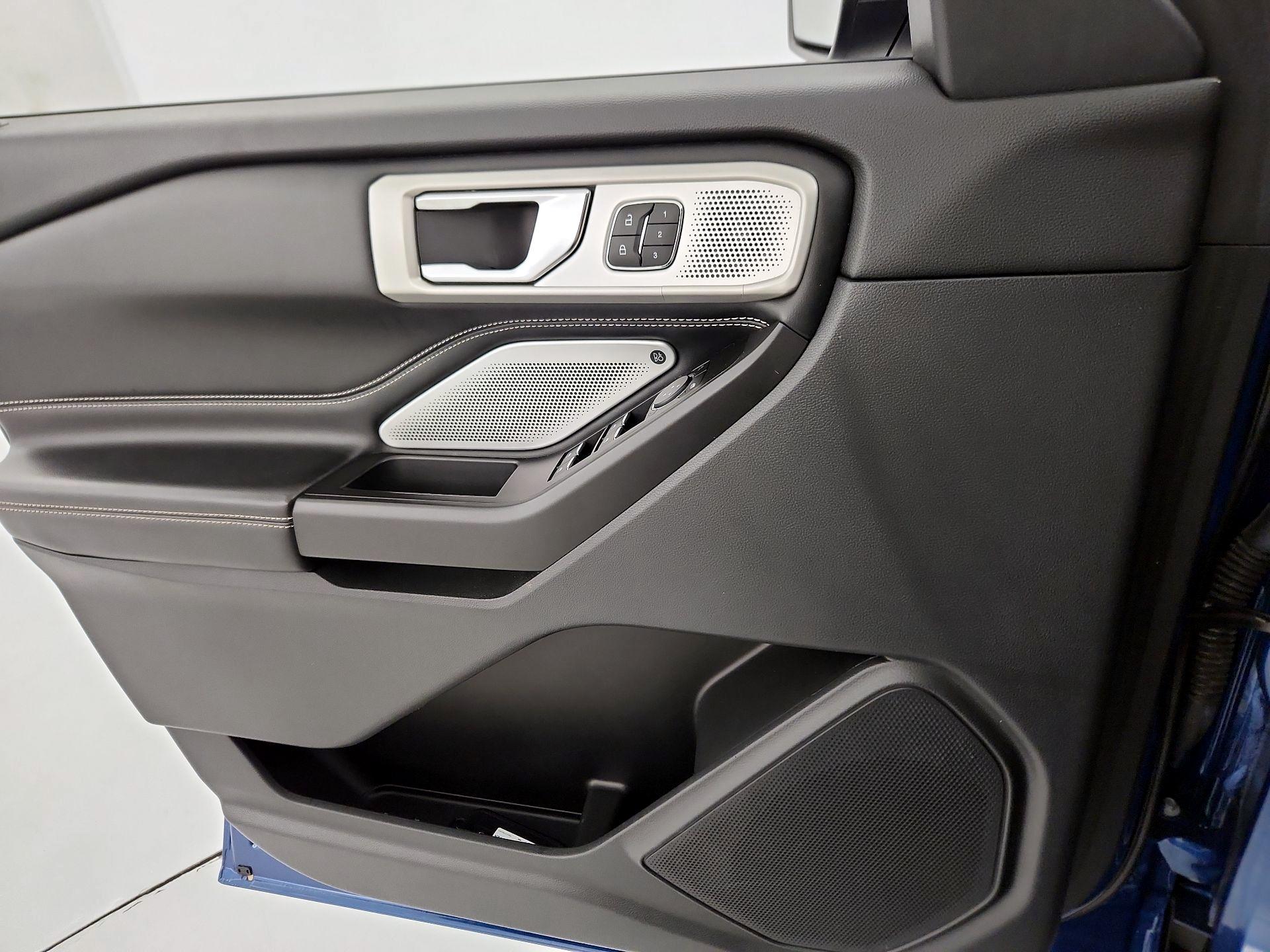 Thumbnail: 2020 Ford Explorer - 12
