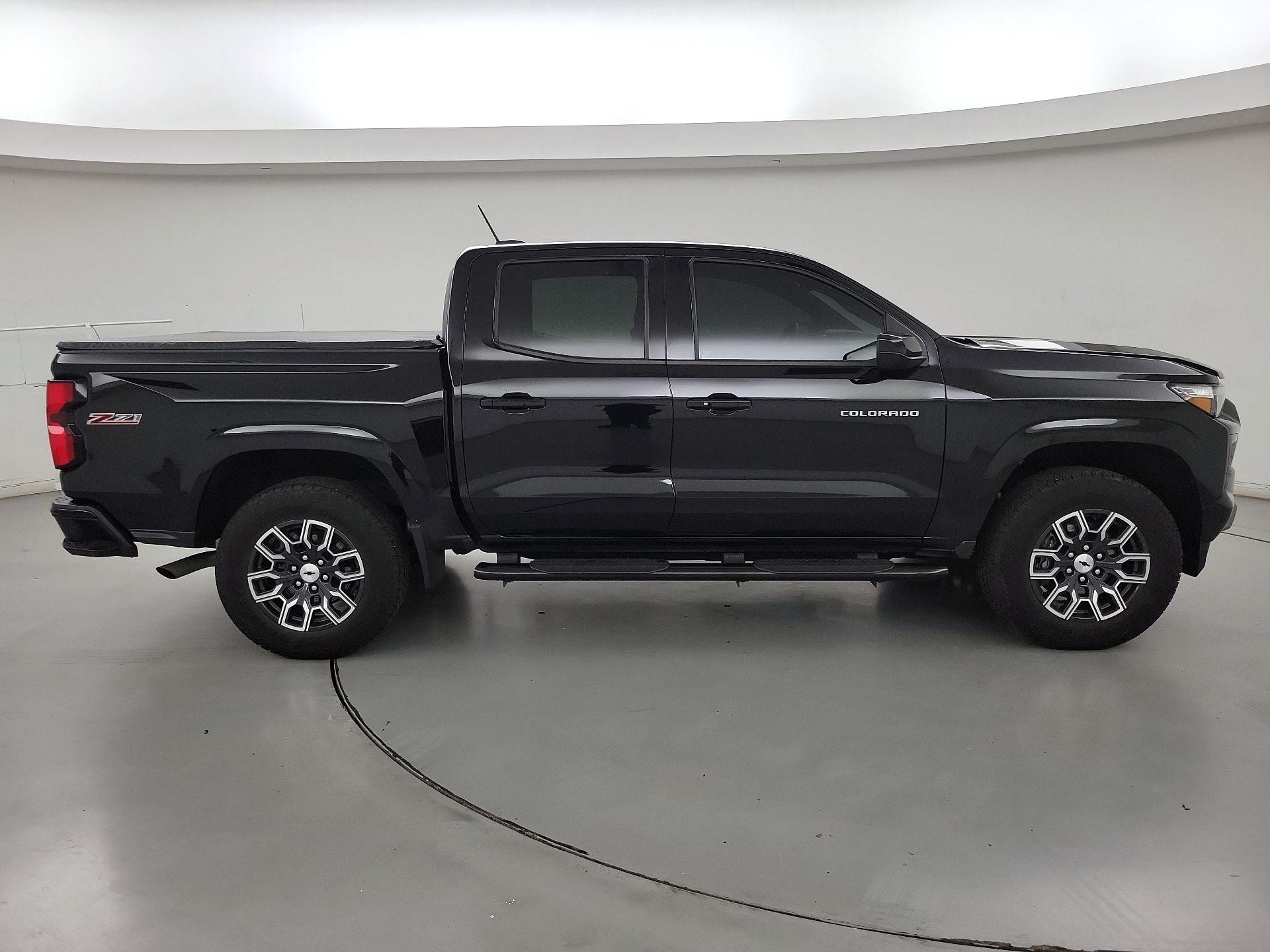 Thumbnail: 2024 Chevrolet Colorado - 4