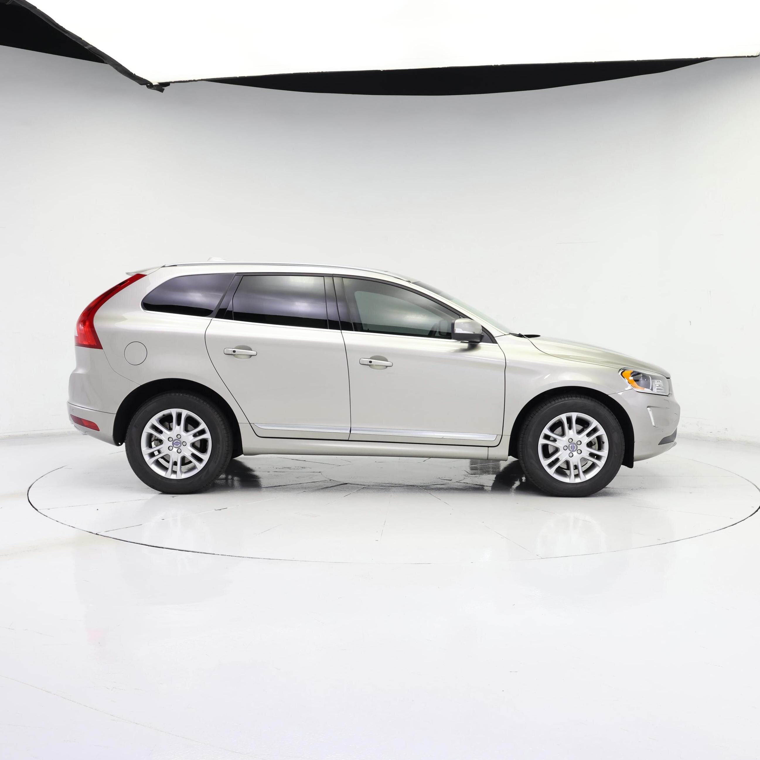 Thumbnail: 2016 Volvo XC60 - 7