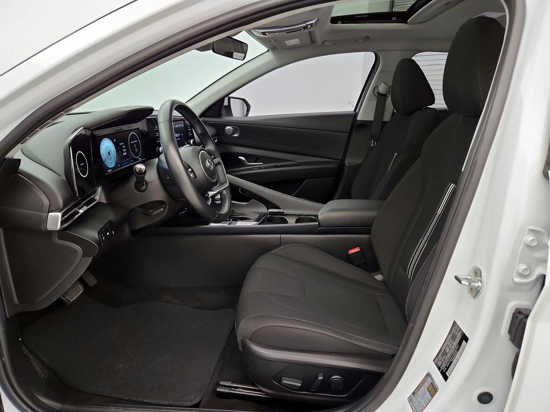 Thumbnail: 2021 Hyundai Elantra - 11