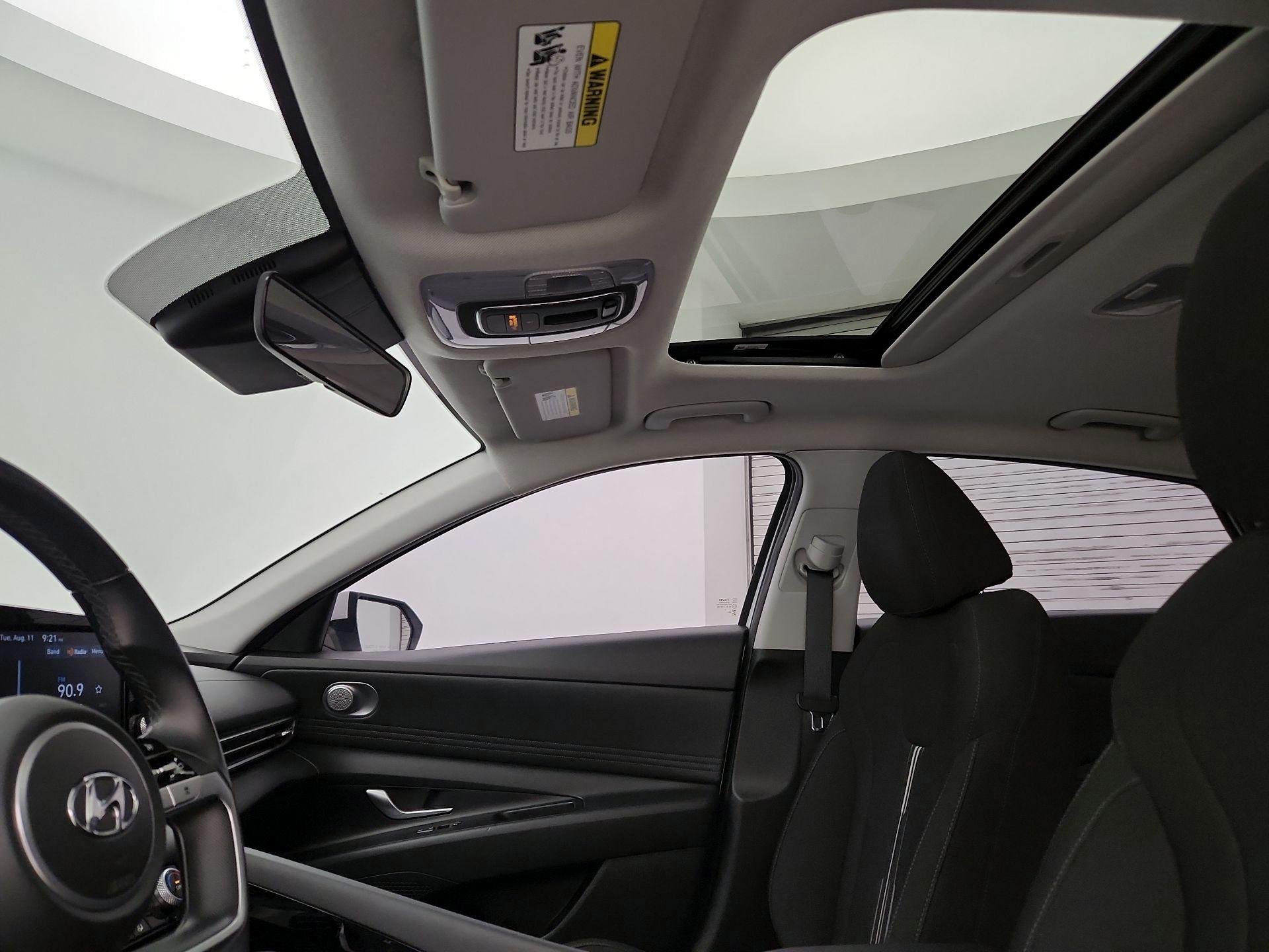 Thumbnail: 2021 Hyundai Elantra - 19