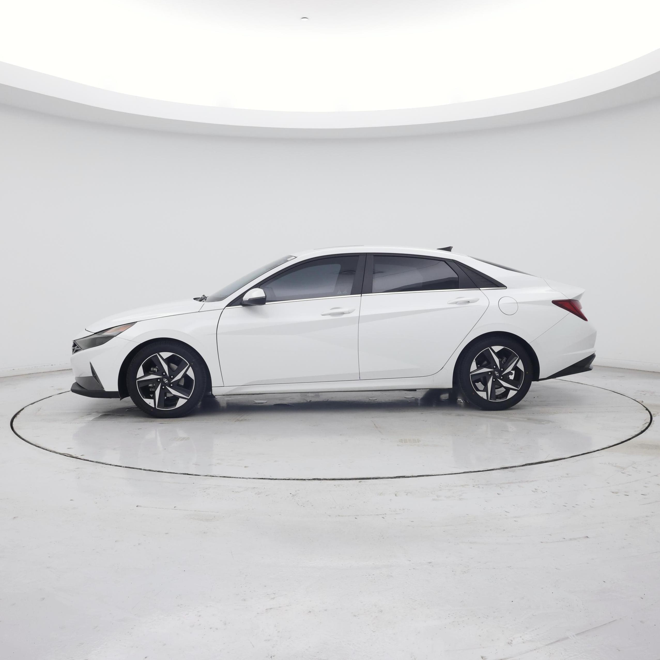 Thumbnail: 2021 Hyundai Elantra - 3