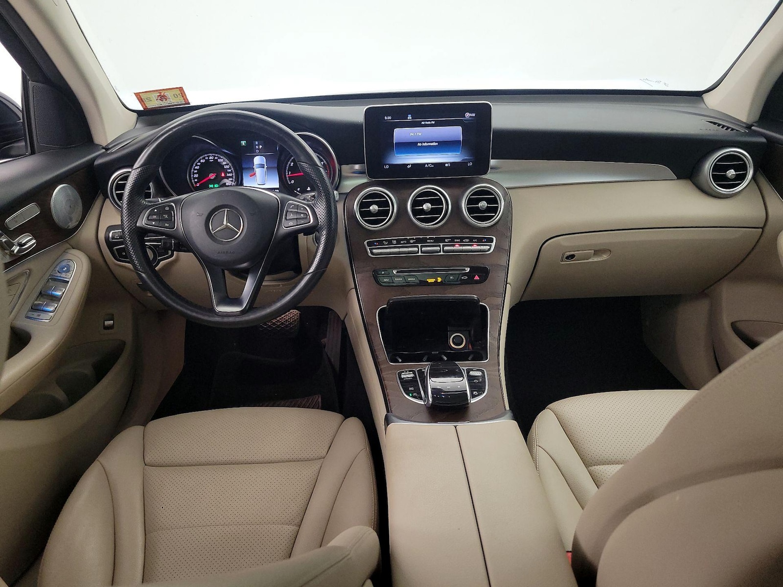 2019 Mercedes-Benz GLC GLC300 - Photo 10