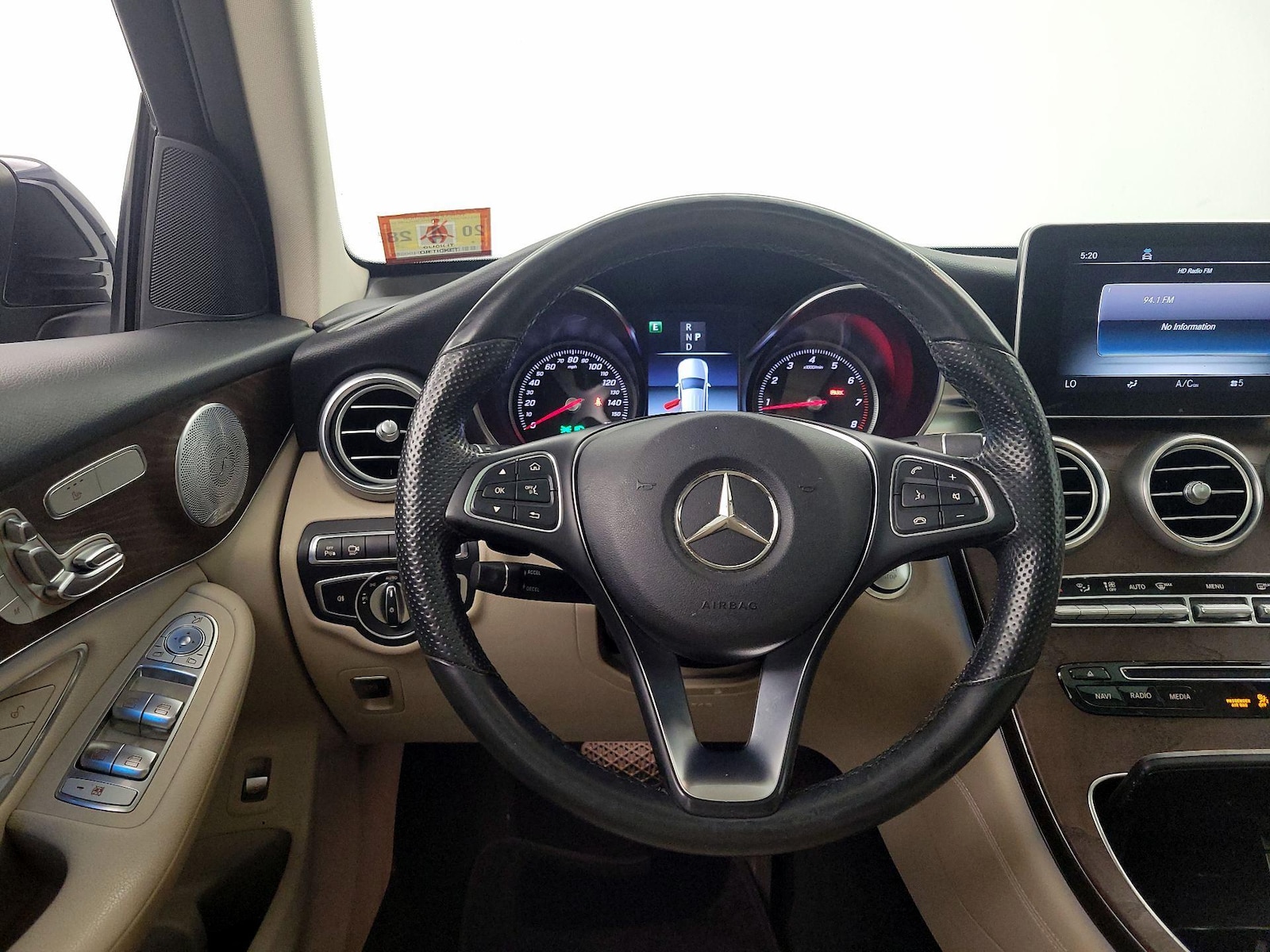 2019 Mercedes-Benz GLC GLC300 - Photo 11