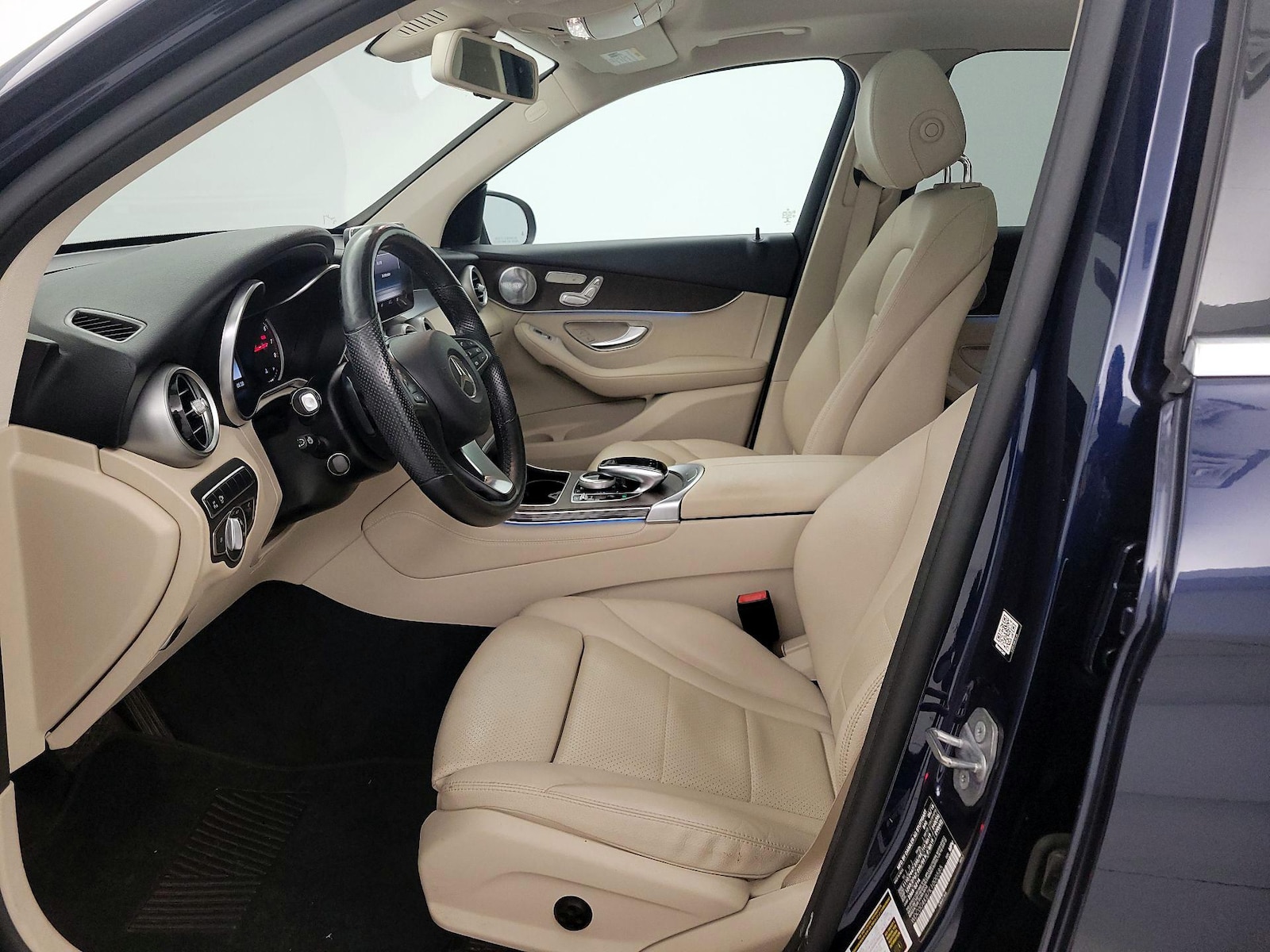 2019 Mercedes-Benz GLC GLC300 - Photo 12