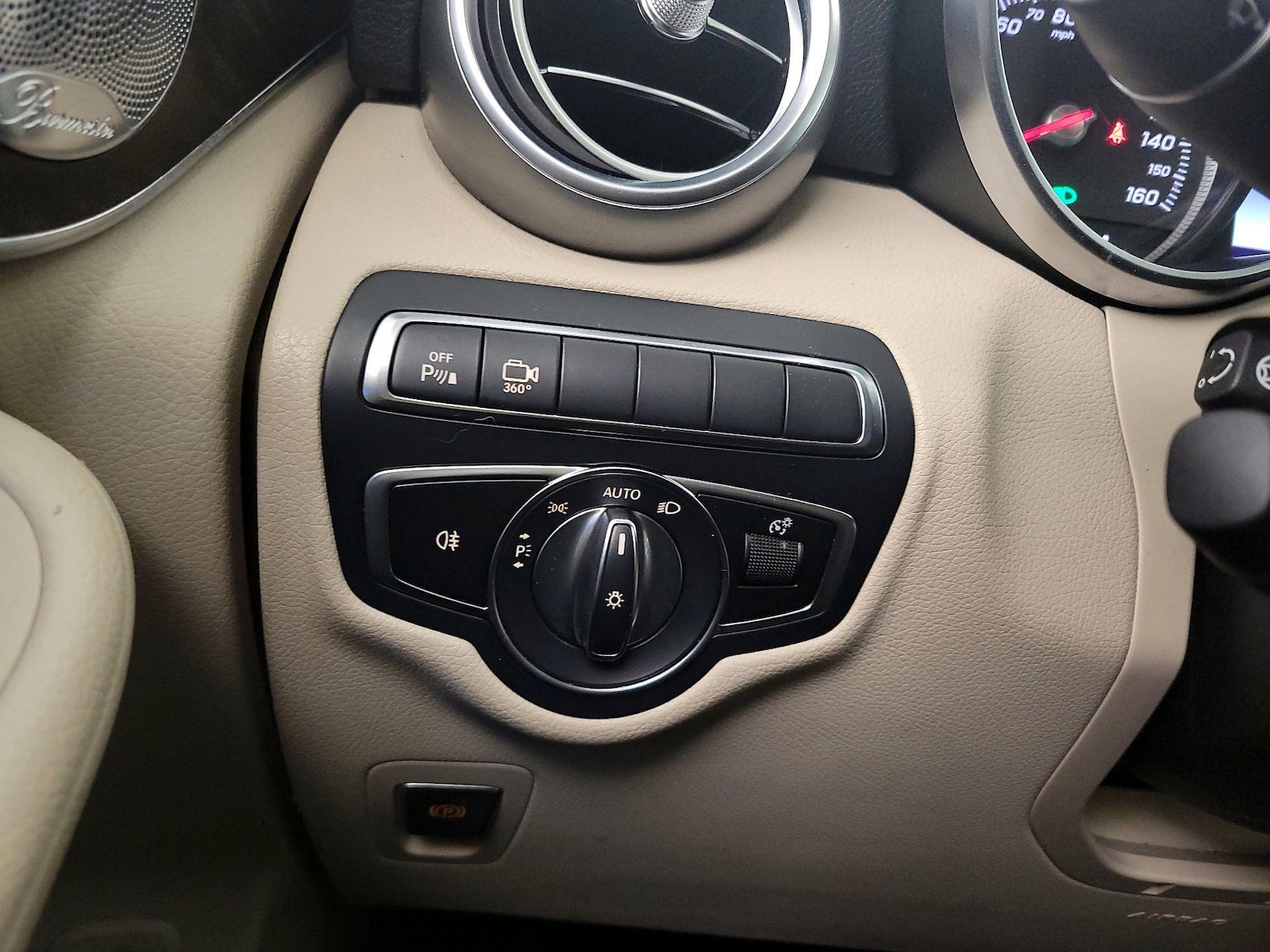 2019 Mercedes-Benz GLC GLC300 - Photo 14