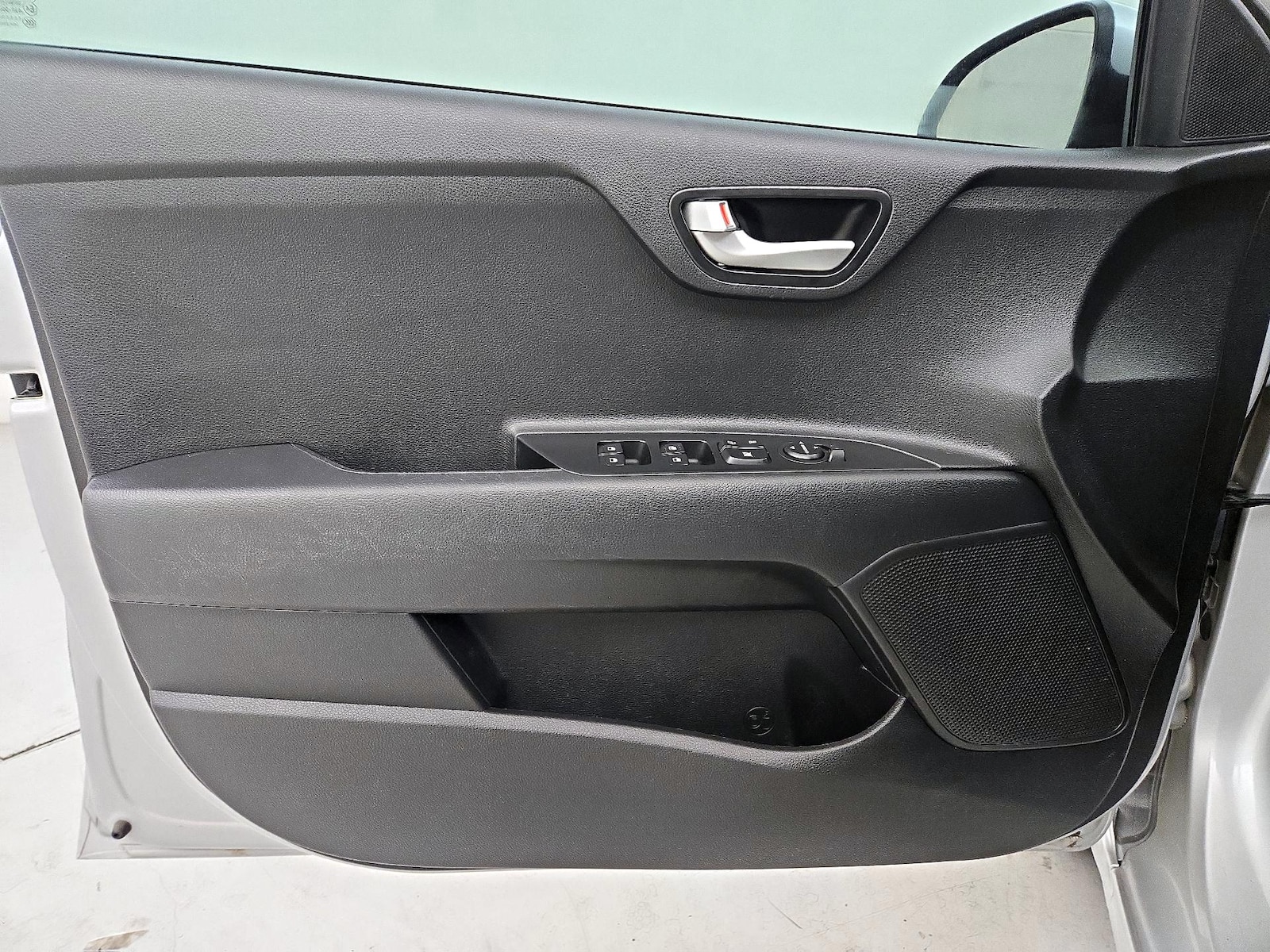 2023 Kia Rio LX - Photo 13