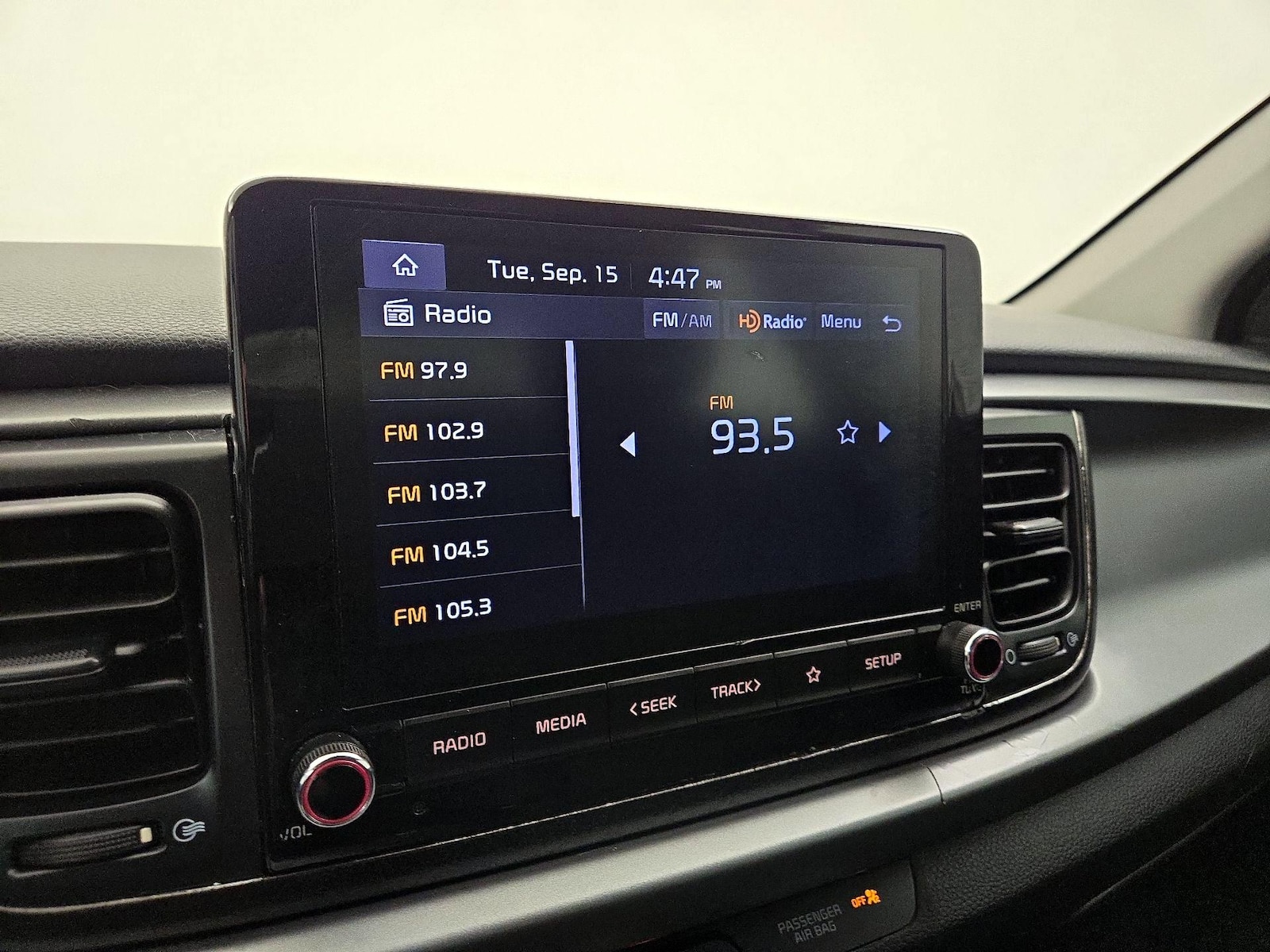 2023 Kia Rio LX - Photo 16