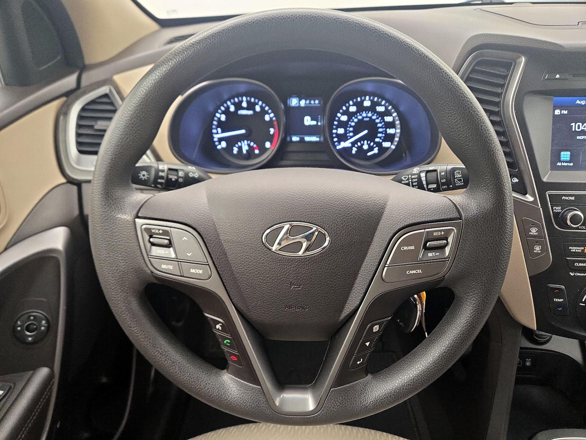 Thumbnail: 2017 Hyundai Santa Fe - 10