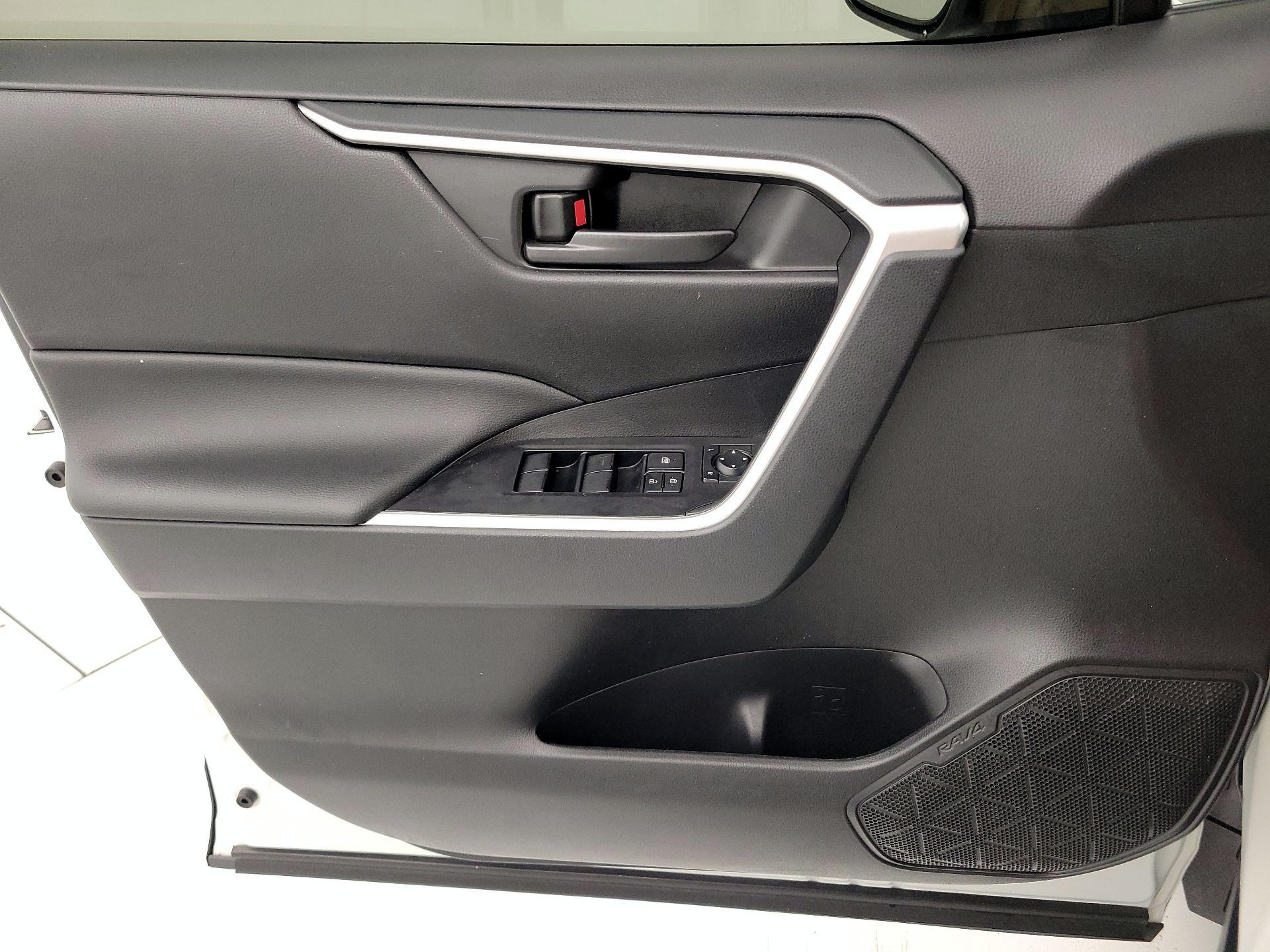 Thumbnail: 2024 Toyota RAV4 - 12