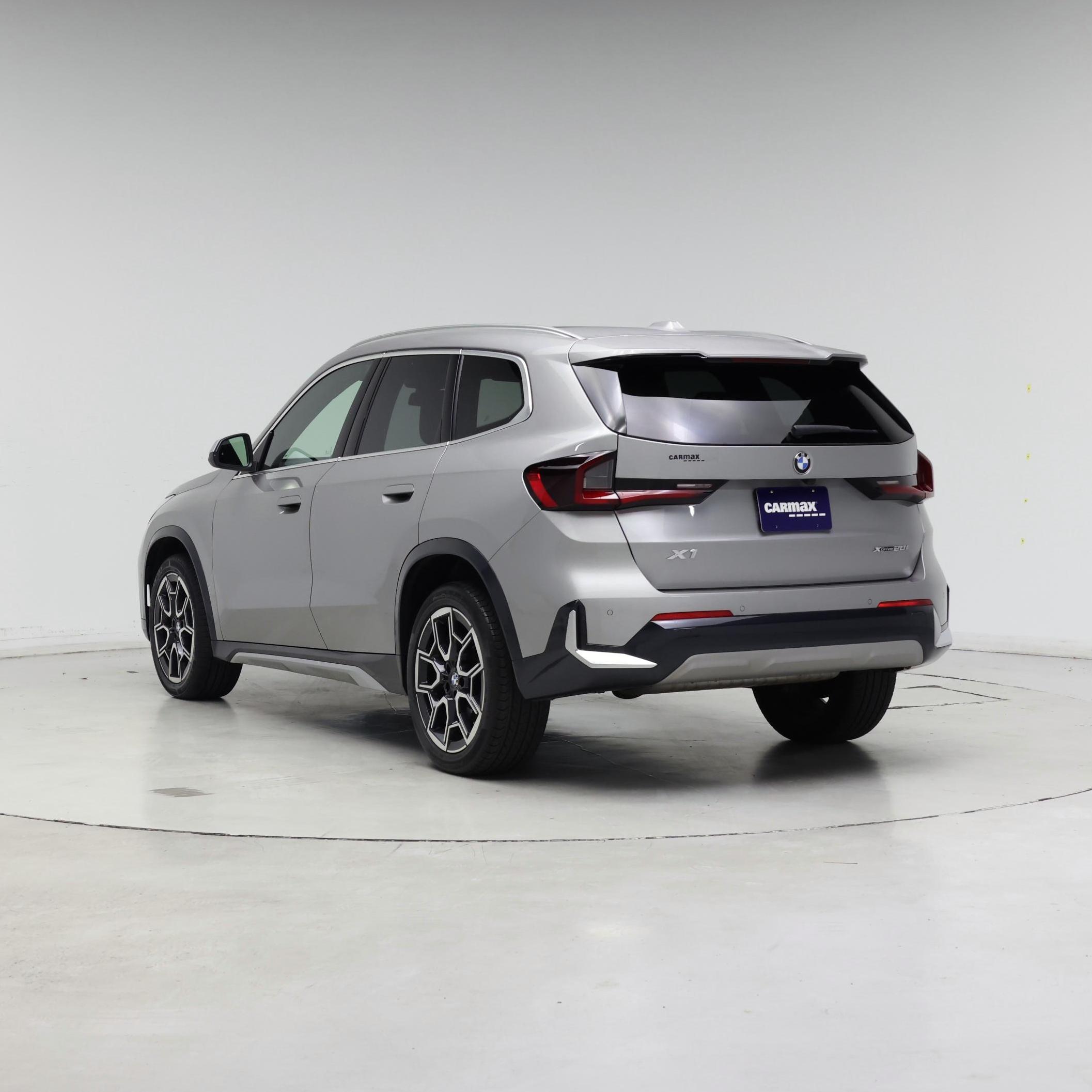 Thumbnail: 2023 BMW X1 - 2