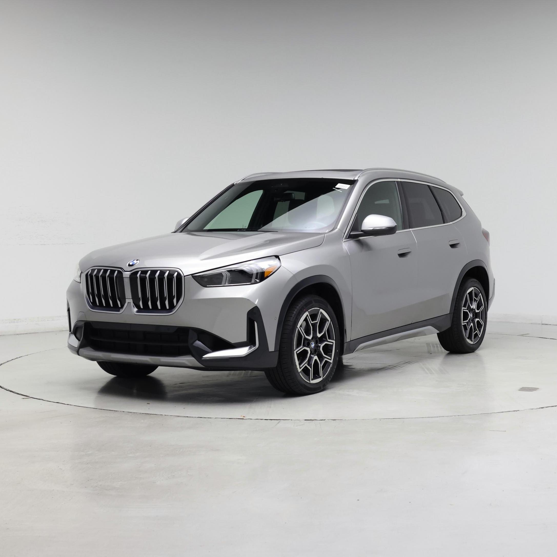 Thumbnail: 2023 BMW X1 - 4