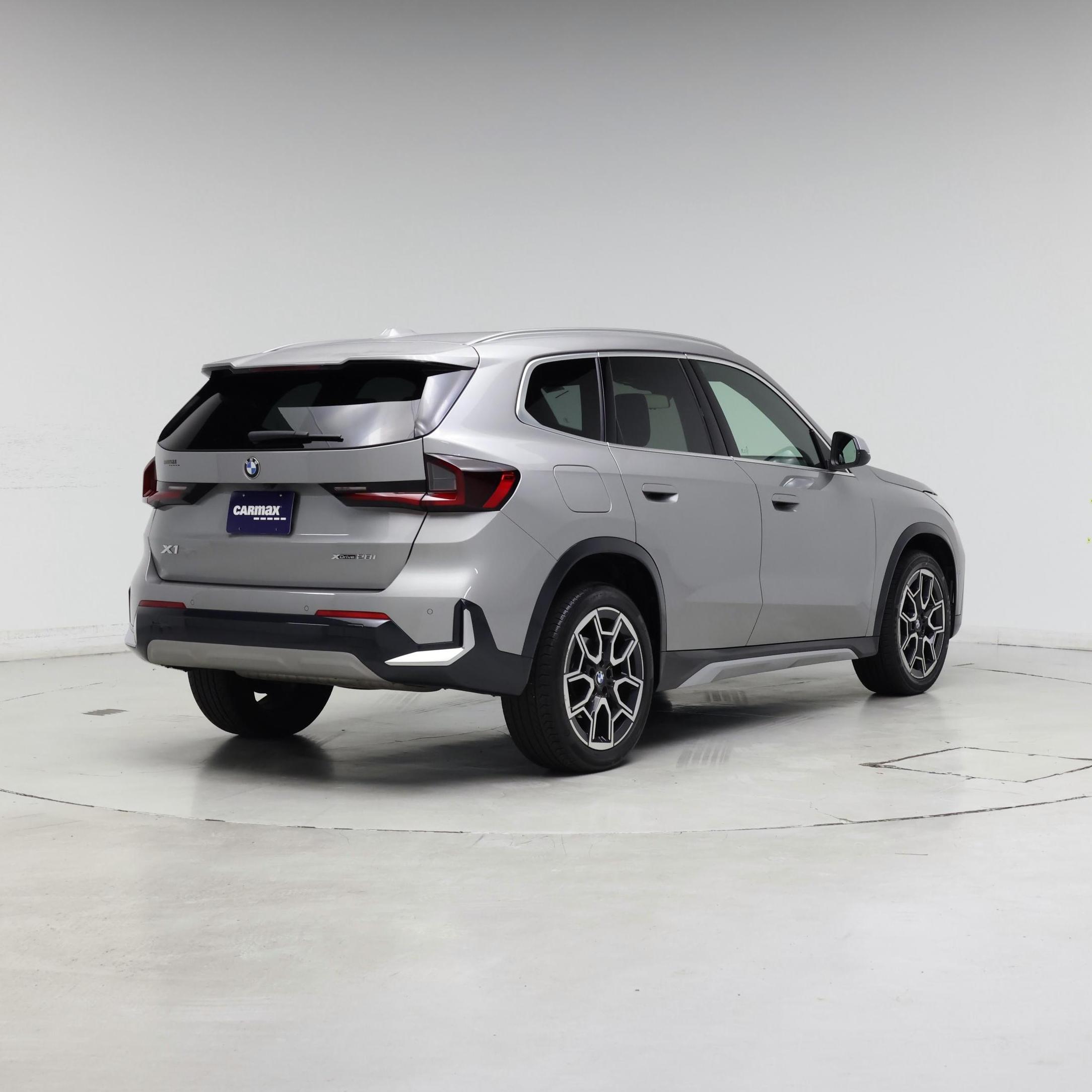Thumbnail: 2023 BMW X1 - 8
