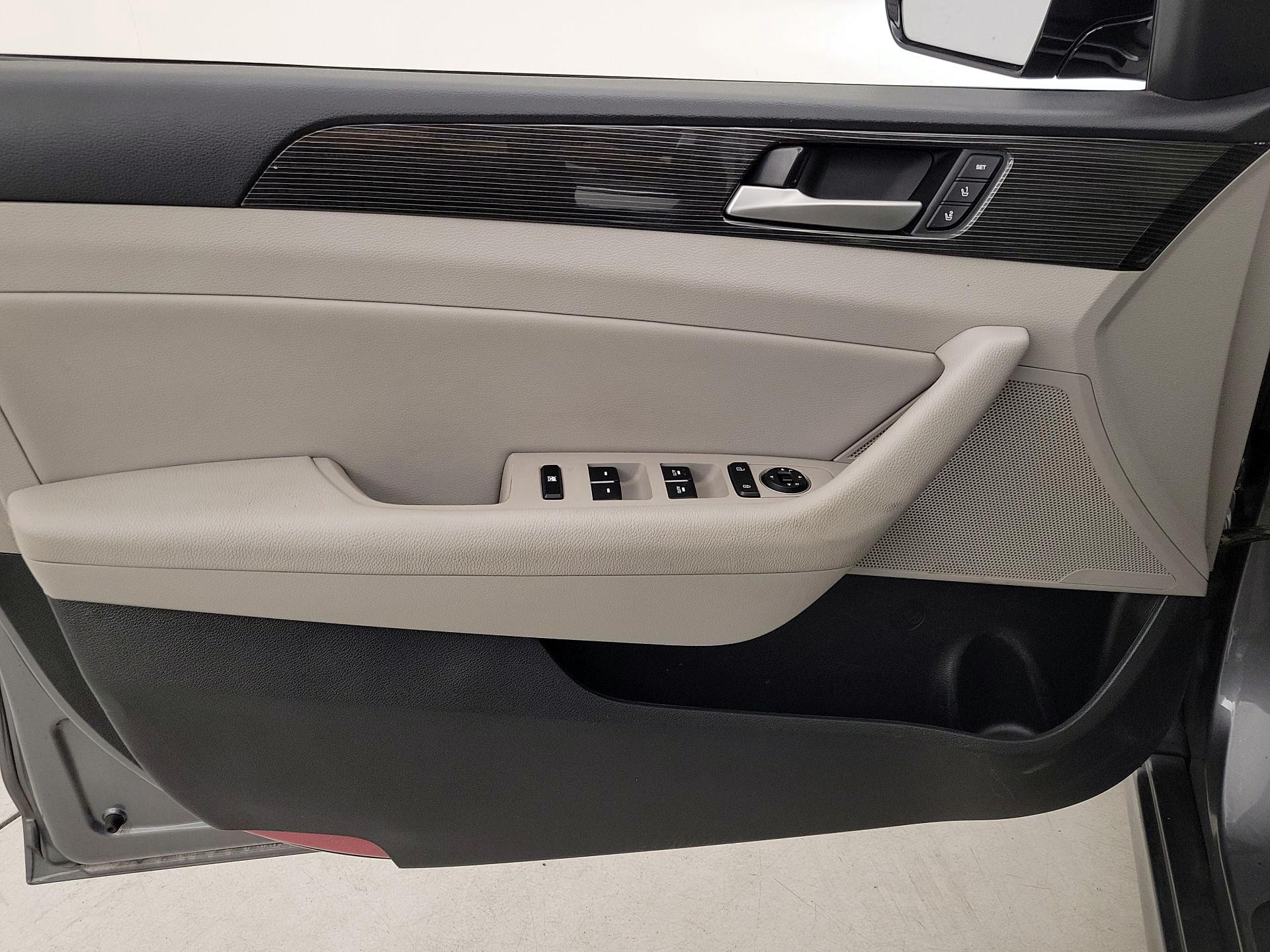 Thumbnail: 2018 Hyundai Sonata - 12