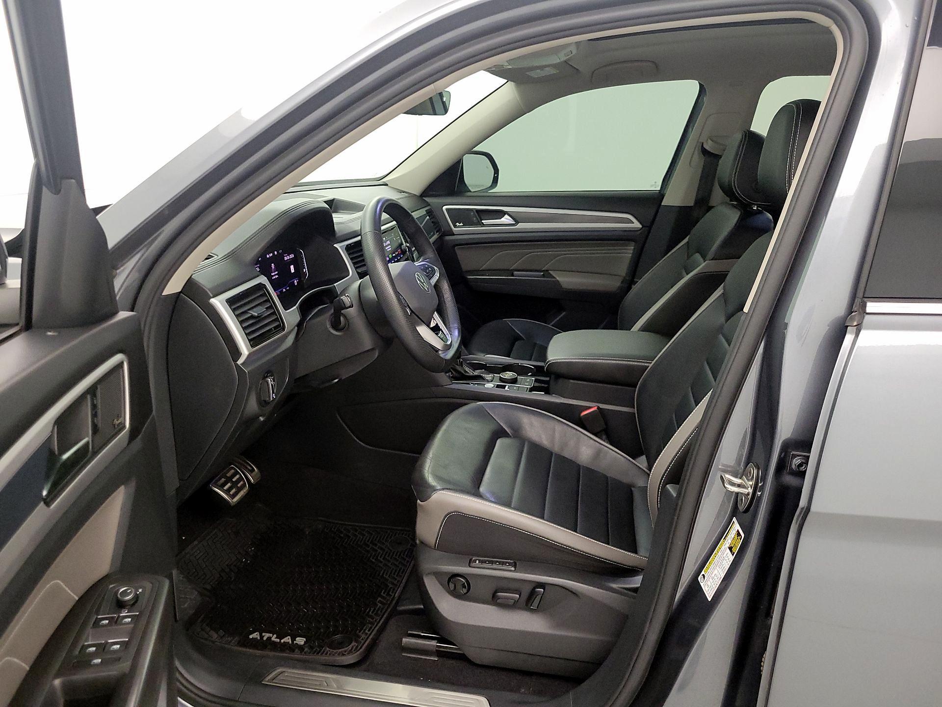 Thumbnail: 2023 Volkswagen Atlas - 11